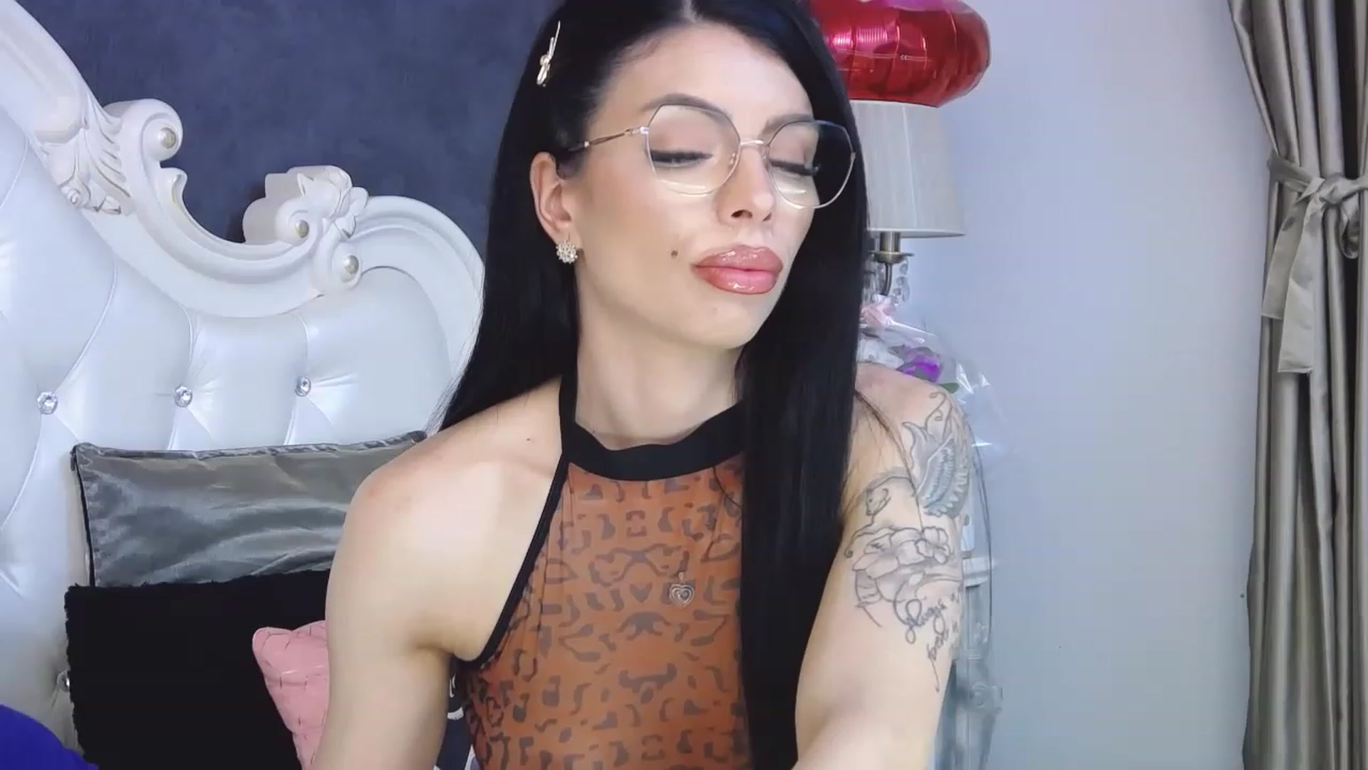 Gallery image thumbnail from Tesa000's myfreecams stream on, 05/03/2023, 14:07 image 9 of 20