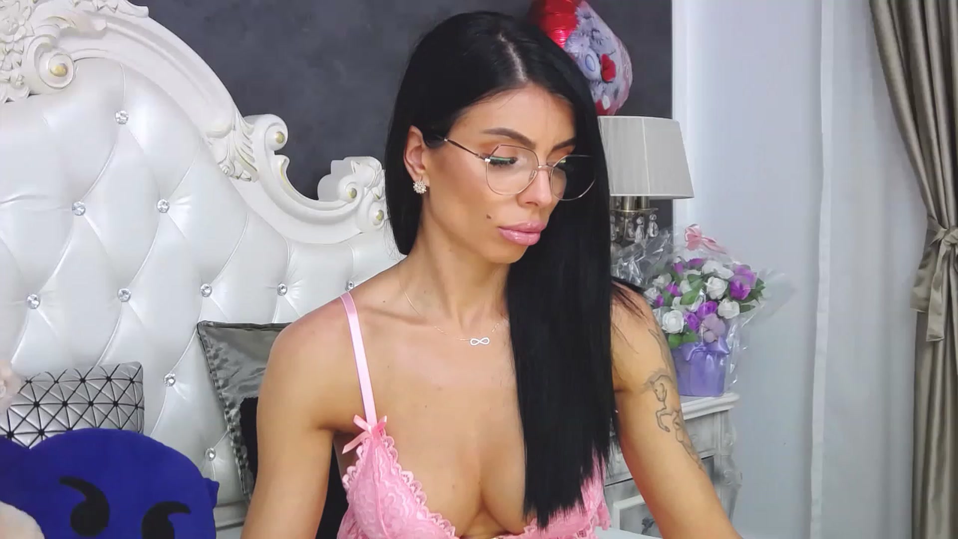 Gallery image thumbnail from Tesa000's myfreecams stream on, 07/17/2023, 11:25 image 16 of 20