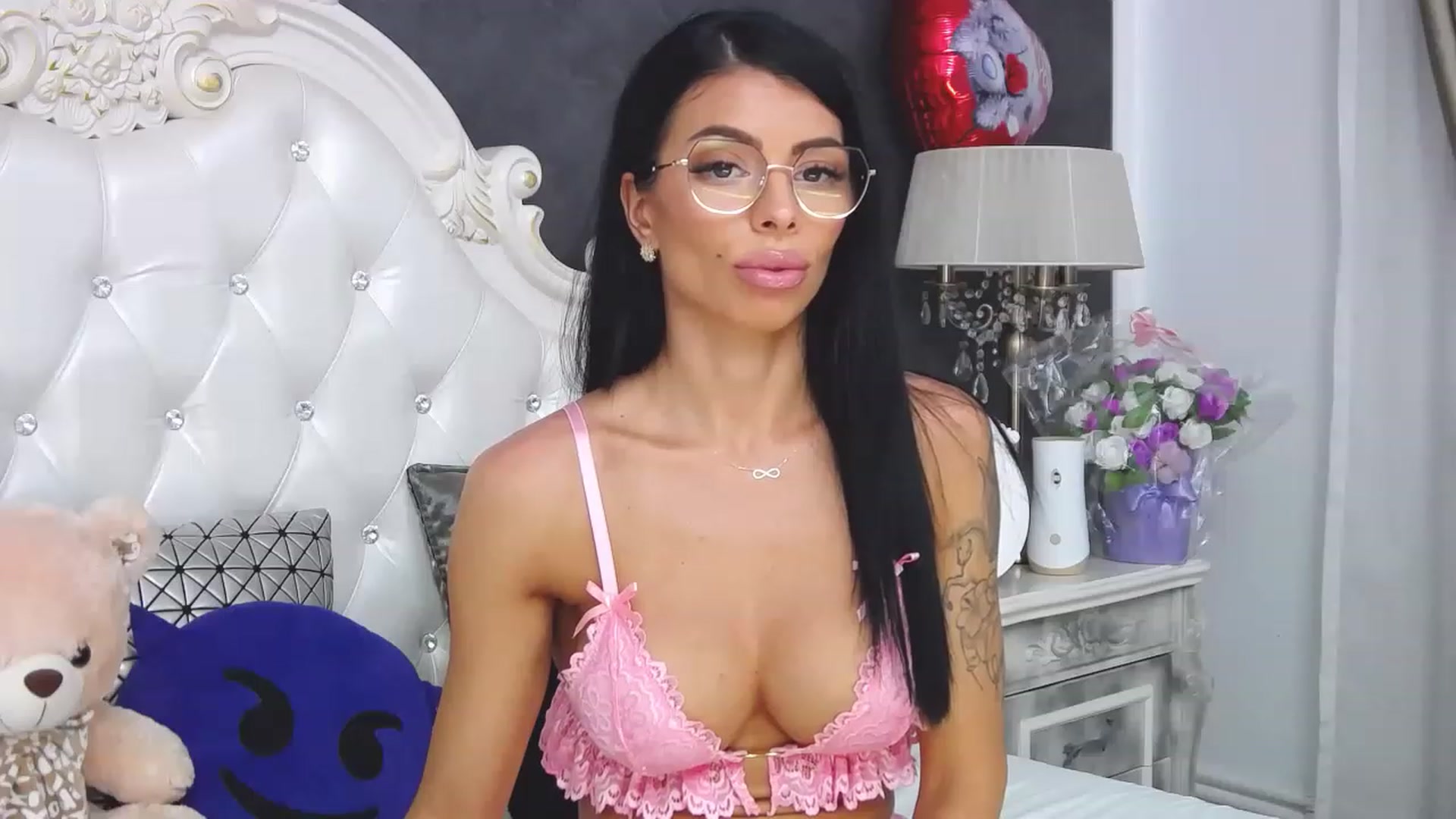 Gallery image thumbnail from Tesa000's myfreecams stream on, 07/17/2023, 13:10 image 17 of 20