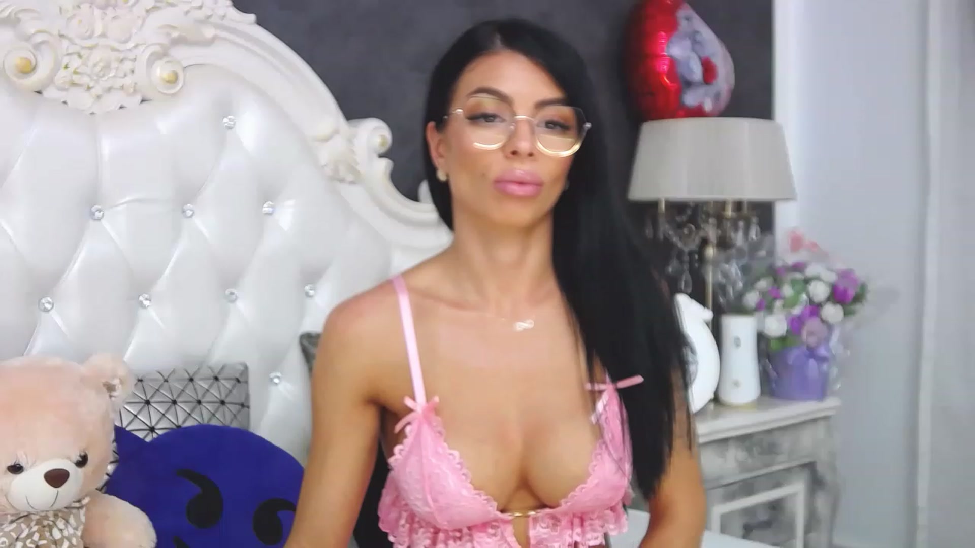 Gallery image thumbnail from Tesa000's myfreecams stream on, 07/17/2023, 13:10 image 13 of 20