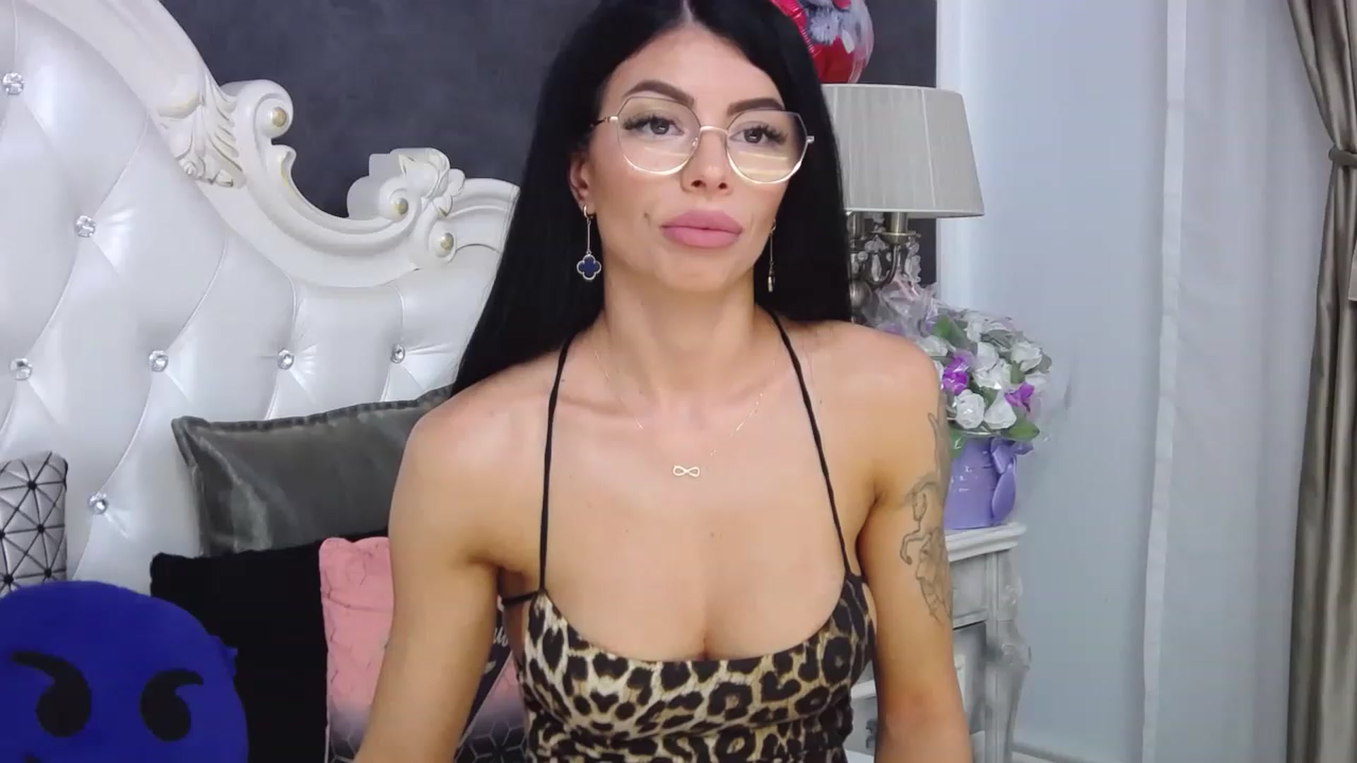 Gallery image thumbnail from Tesa000's myfreecams stream on, 08/01/2023, 12:22 image 17 of 20