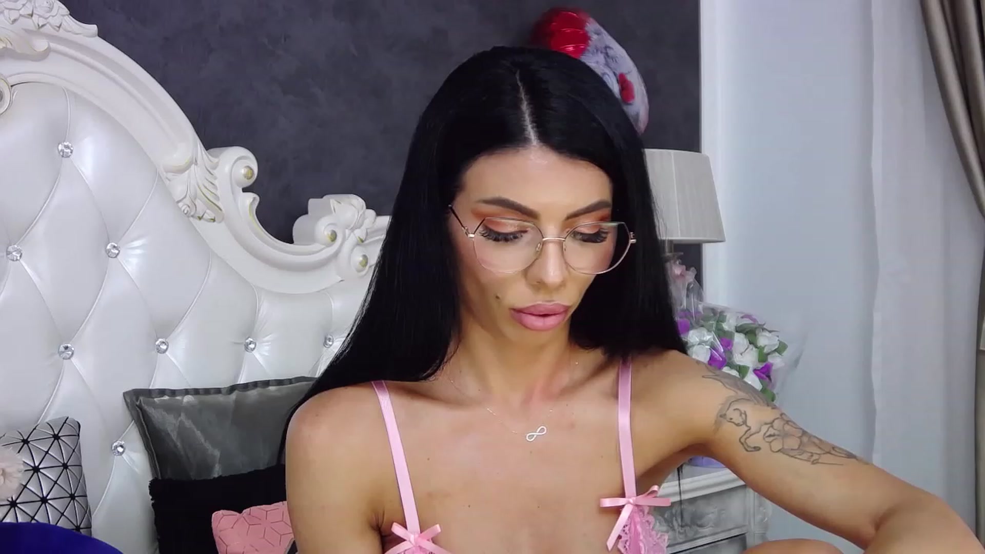 Gallery image thumbnail from Tesa000's myfreecams stream on, 08/24/2023, 10:17 image 16 of 20