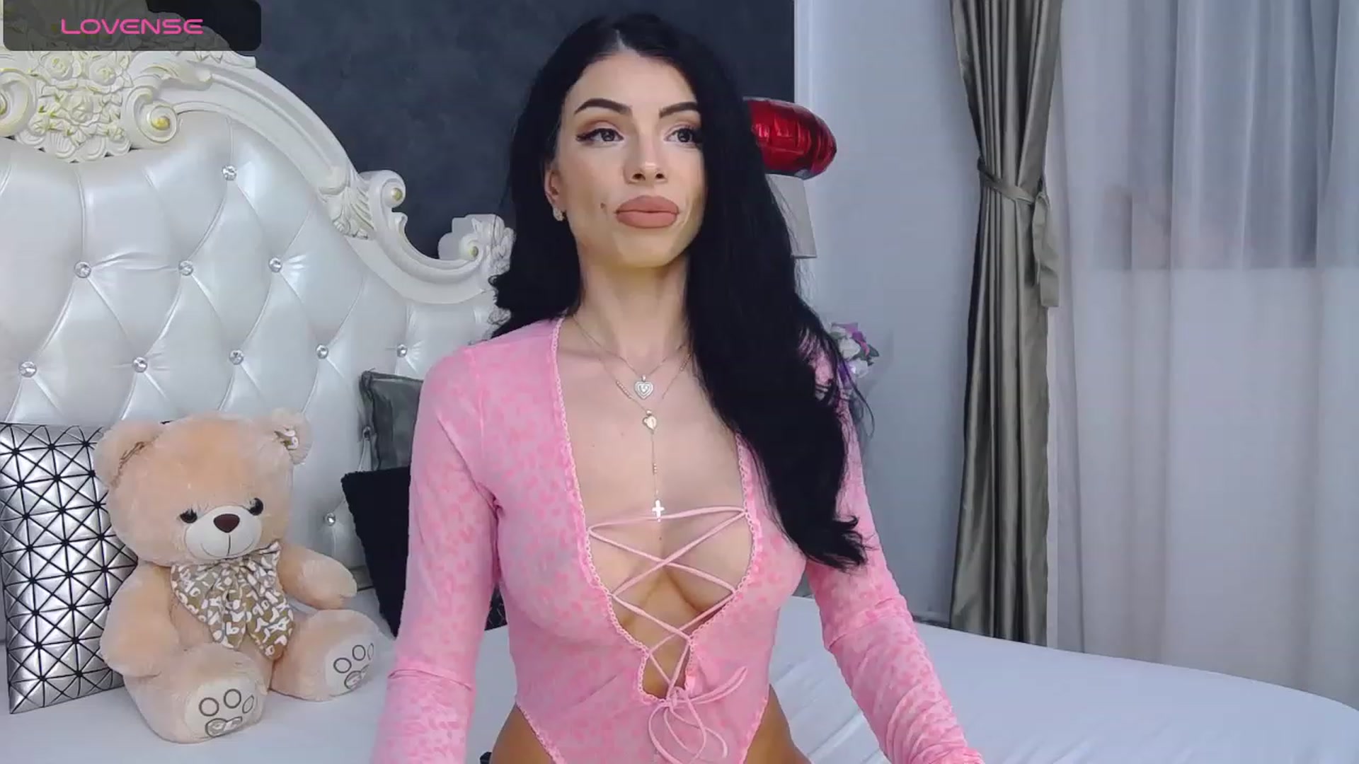 Gallery image thumbnail from Tesa000's myfreecams stream on, 11/20/2023, 09:36 image 3 of 20