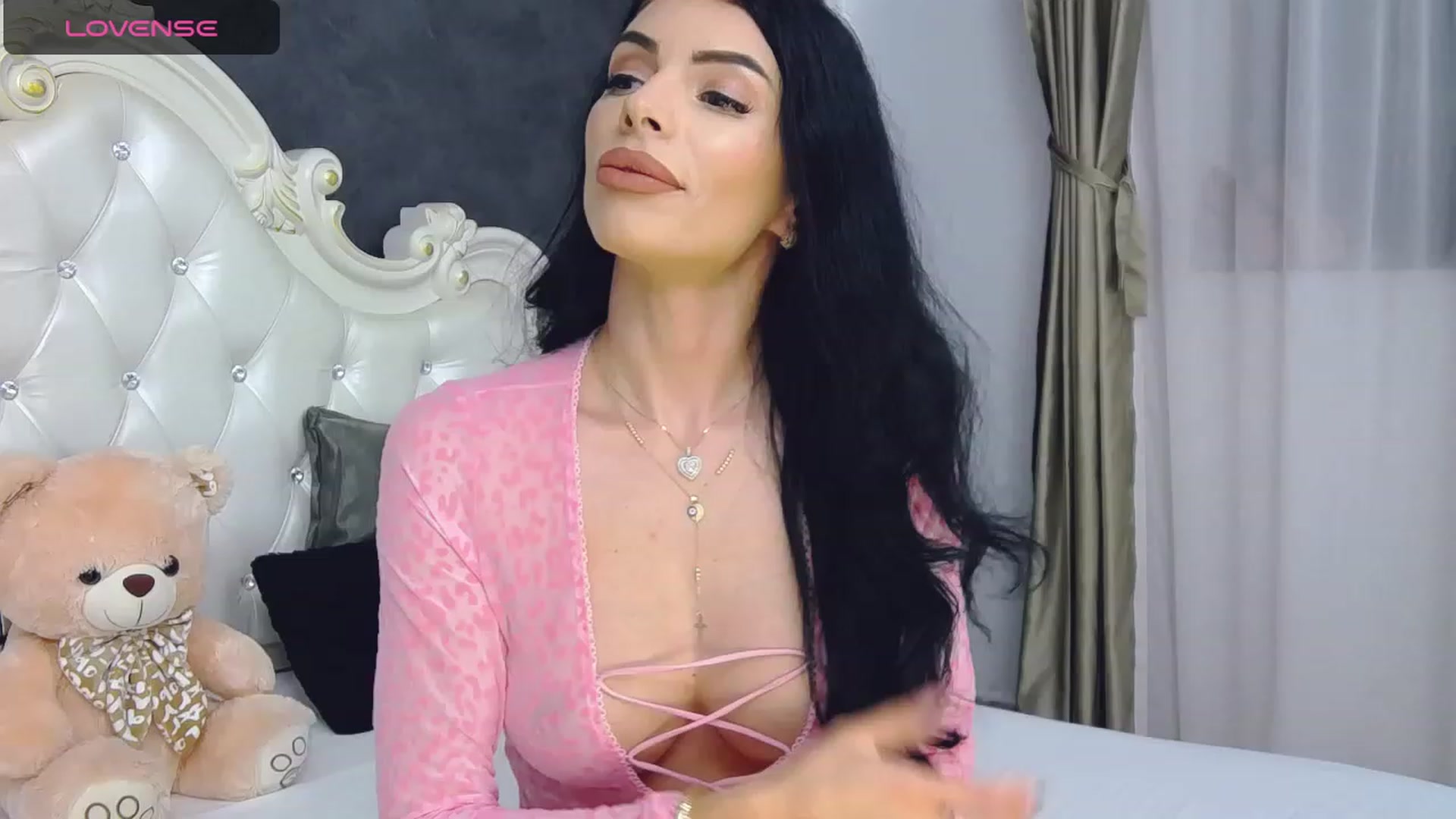 Gallery image thumbnail from Tesa000's myfreecams stream on, 11/20/2023, 10:22 image 17 of 20