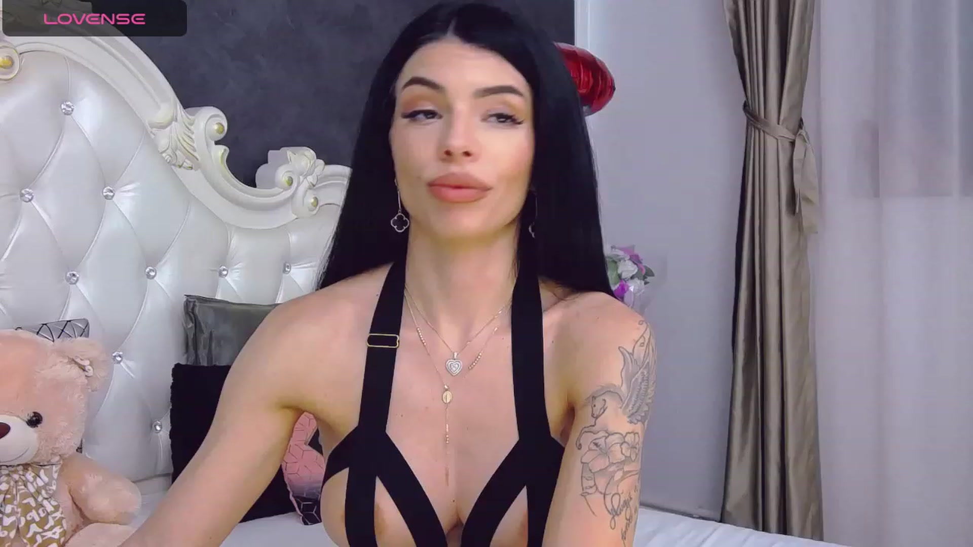Gallery image thumbnail from Tesa000's myfreecams stream on, 11/21/2023, 16:20 image 18 of 20