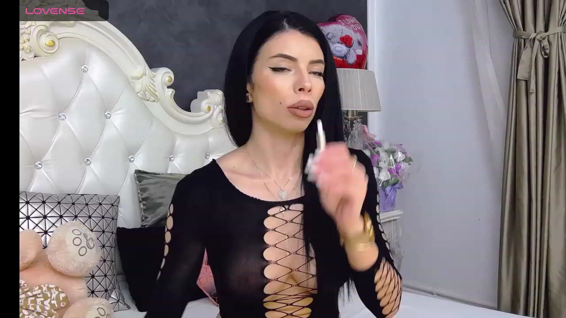 Gallery image thumbnail from Tesa000's myfreecams stream on, 12/13/2023, 12:27 image 10 of 20