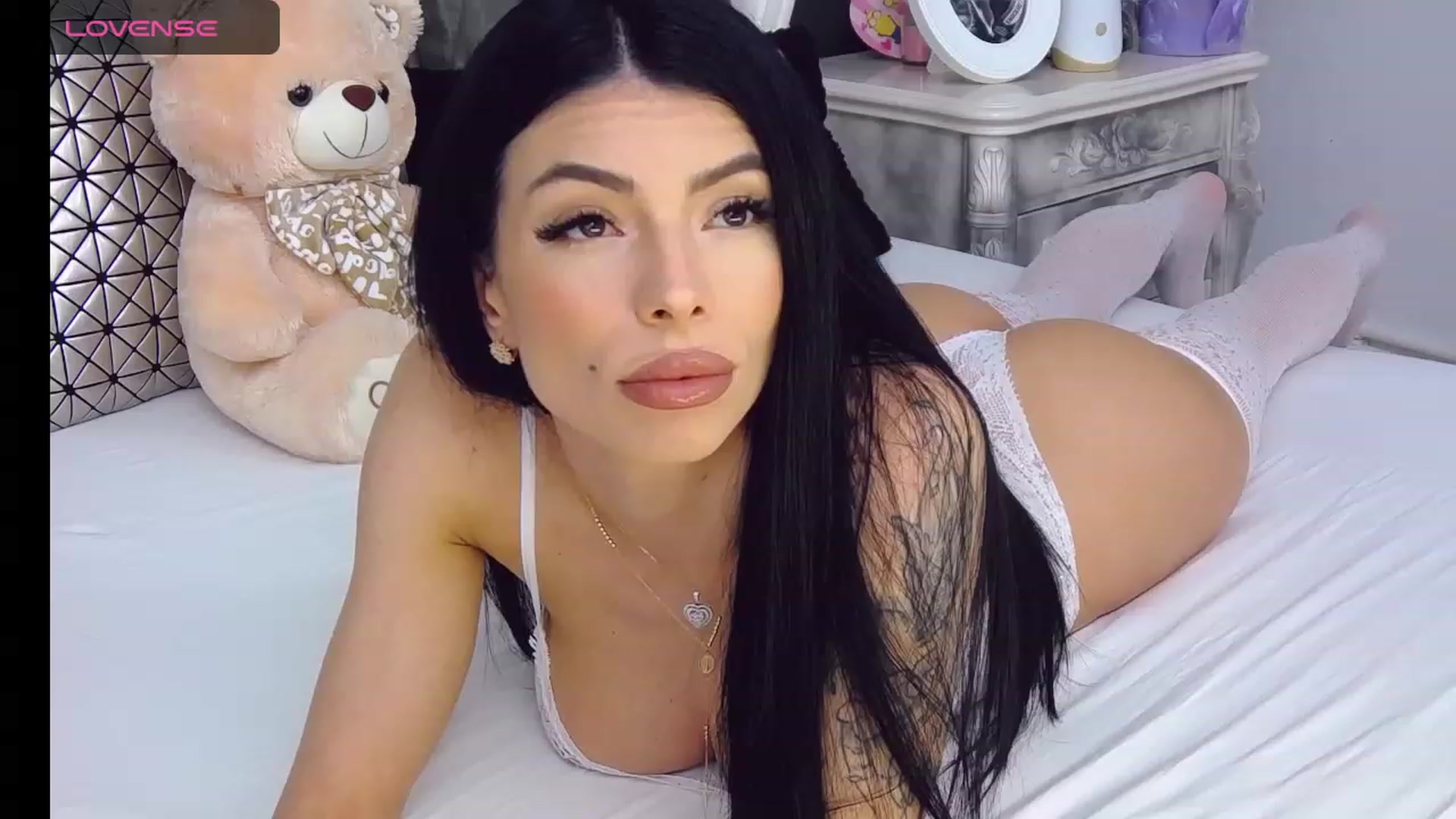 Gallery image thumbnail from Tesa000's myfreecams stream on, 12/18/2023, 09:17 image 16 of 20