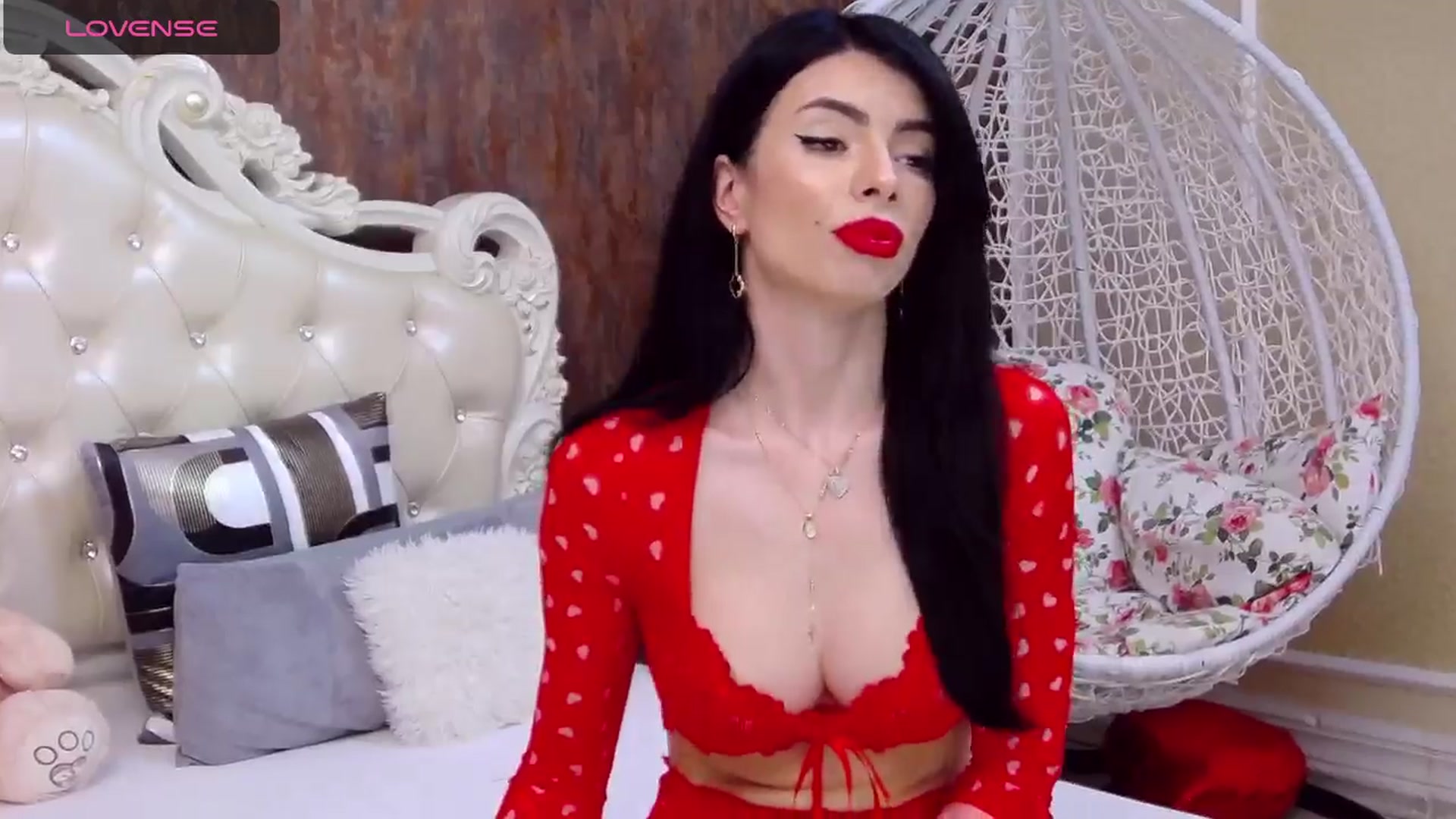 Gallery image thumbnail from Tesa000's myfreecams stream on, 04/12/2024, 08:47 image 14 of 20