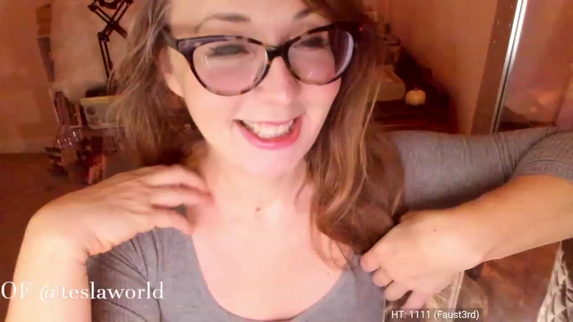 Gallery image thumbnail from Tesla's myfreecams stream on, 11/19/2022, 18:16 image 6 of 20