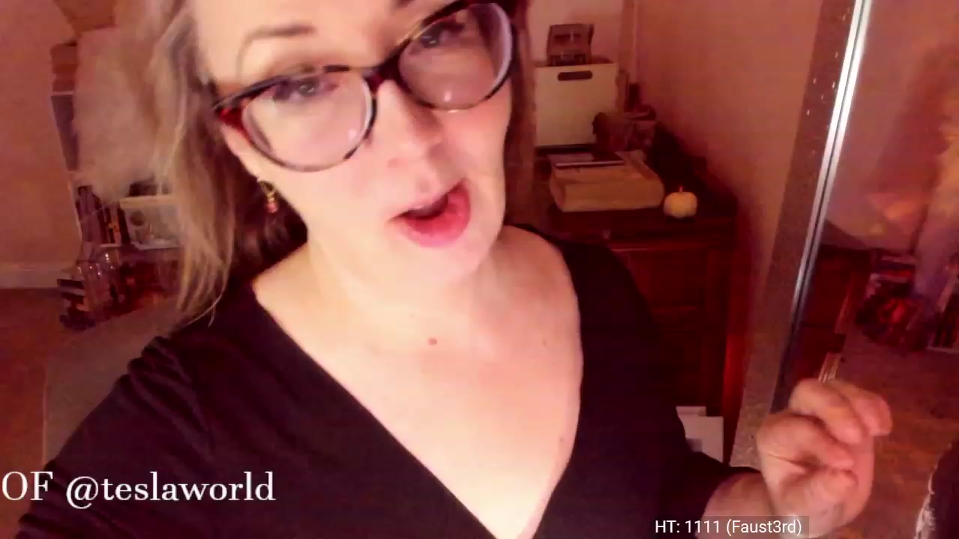 Gallery image thumbnail from Tesla's myfreecams stream on, 11/20/2022, 05:50 image 19 of 20