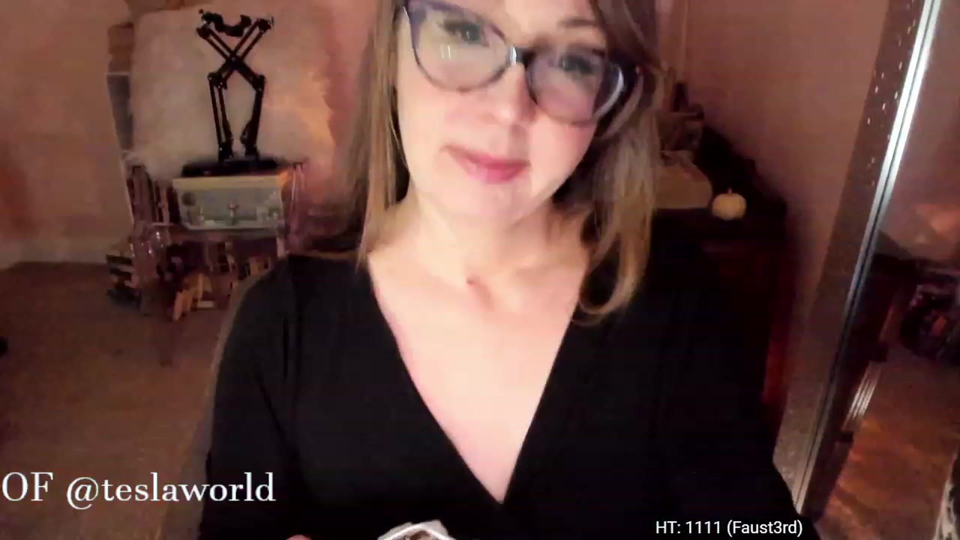 Gallery image thumbnail from Tesla's myfreecams stream on, 11/20/2022, 05:50 image 9 of 20