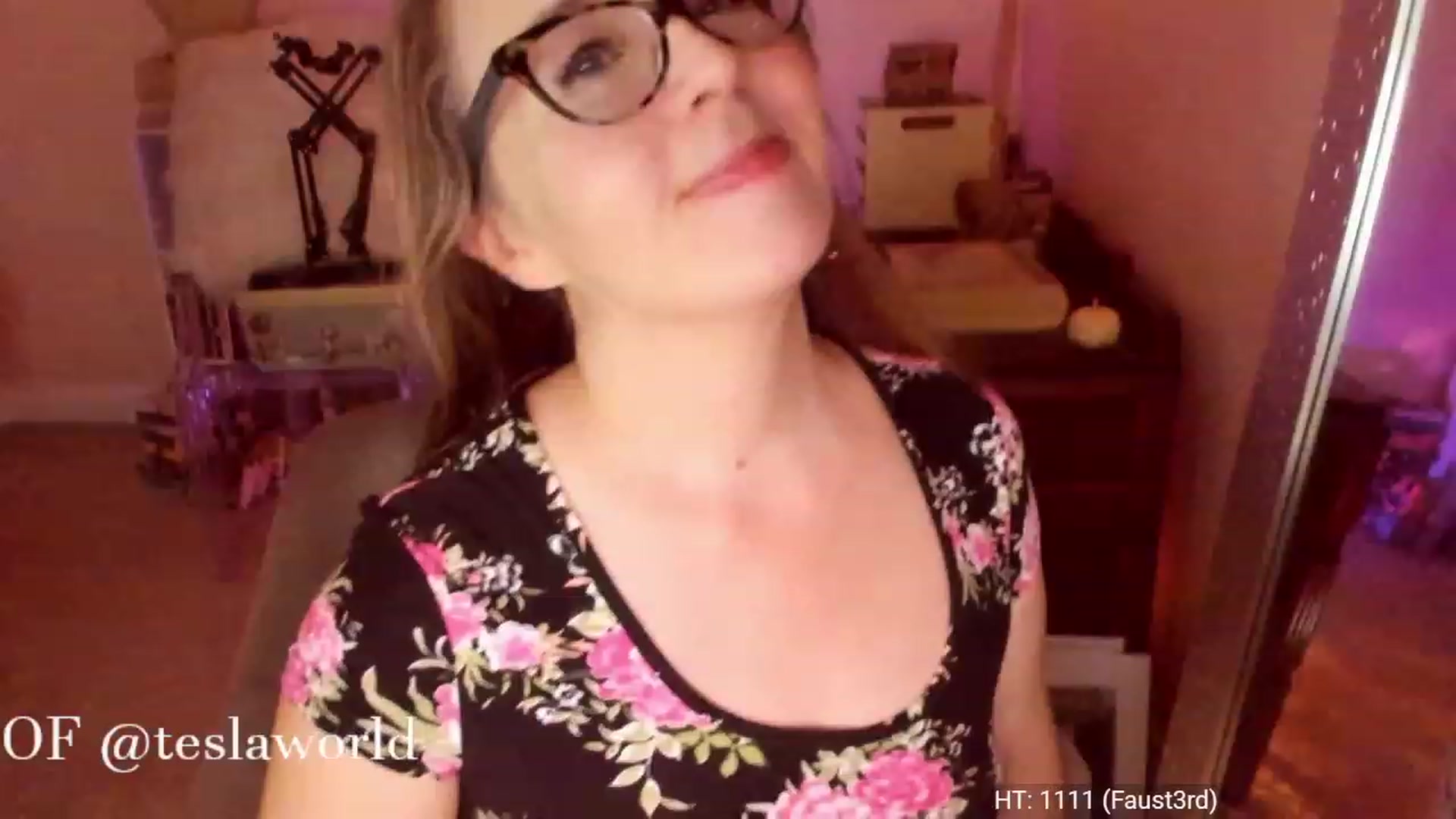 Gallery image thumbnail from Tesla's myfreecams stream on, 11/26/2022, 06:14 image 16 of 20