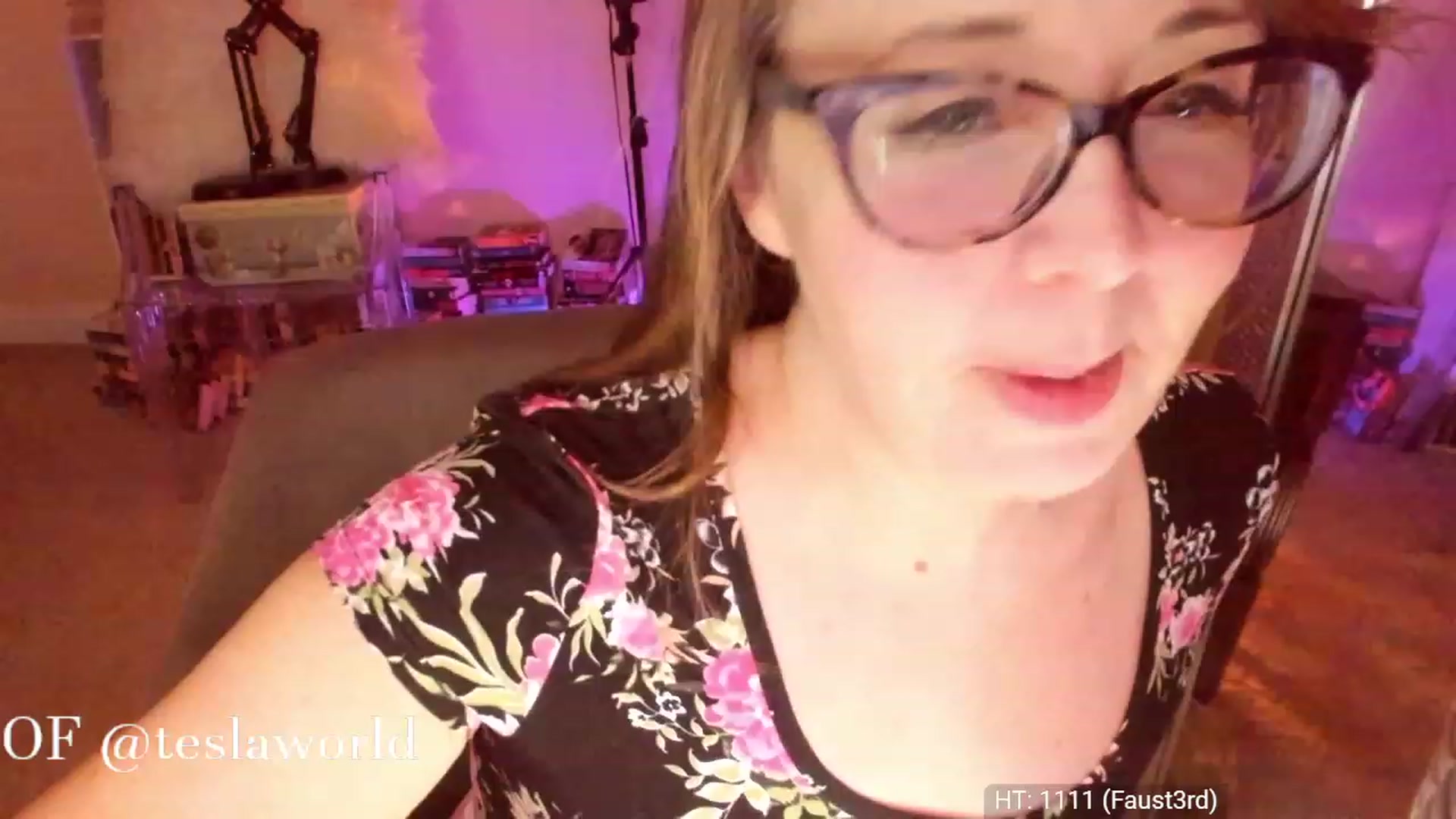 Gallery image thumbnail from Tesla's myfreecams stream on, 11/26/2022, 06:14 image 10 of 20