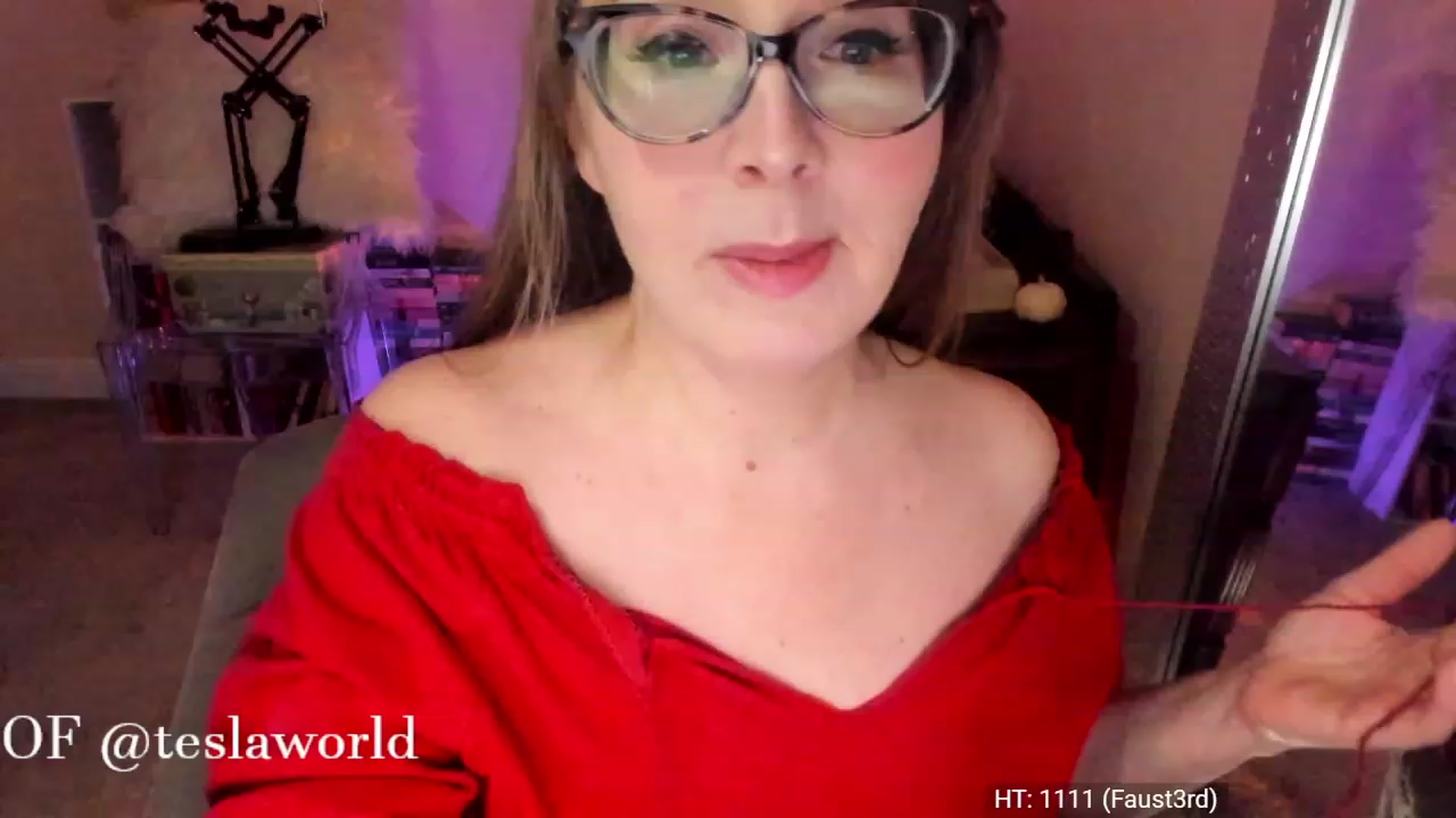 Gallery image thumbnail from Tesla's myfreecams stream on, 11/27/2022, 06:23 image 11 of 20