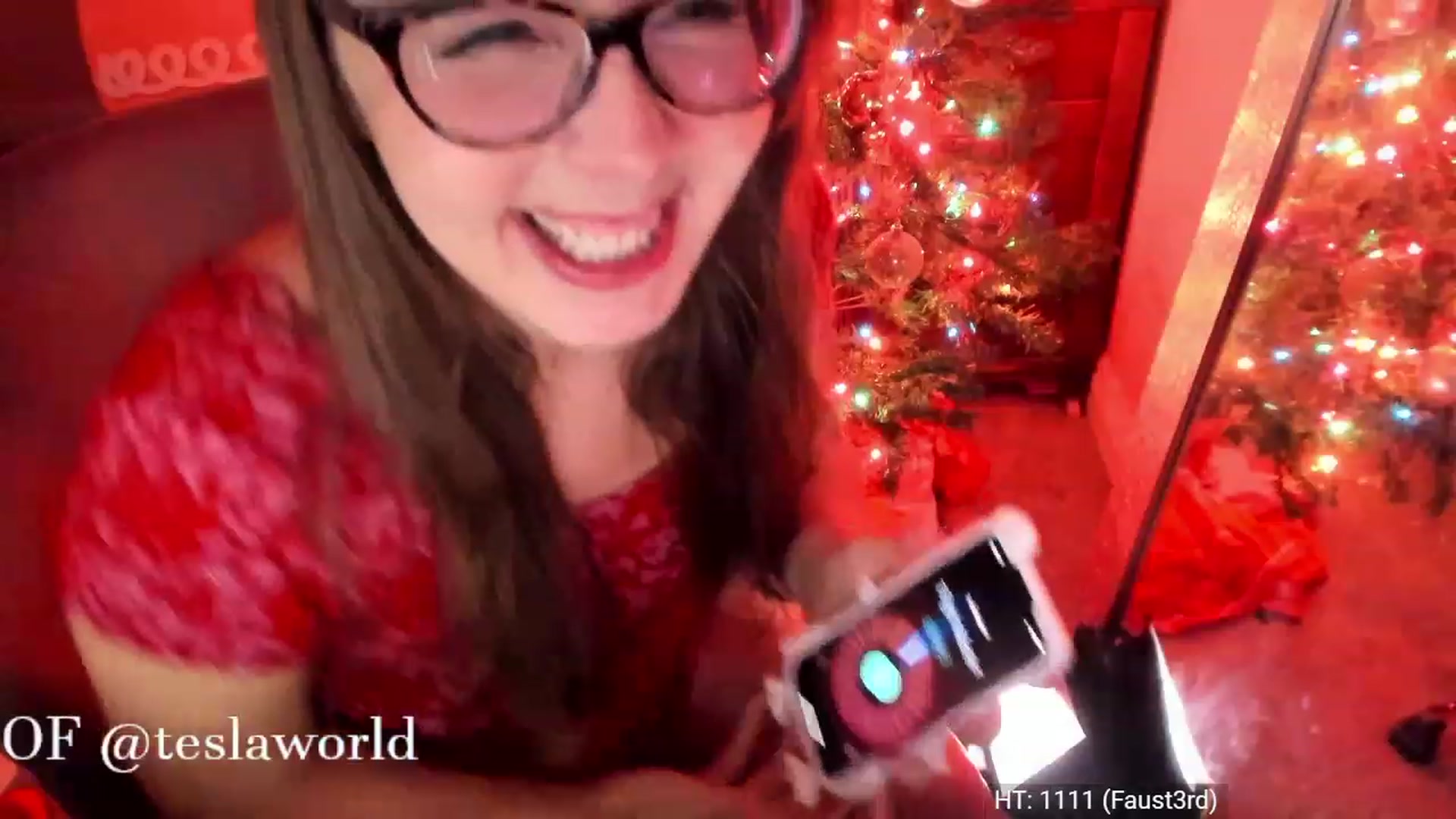 Gallery image thumbnail from Tesla's myfreecams stream on, 12/24/2022, 06:08 image 17 of 20