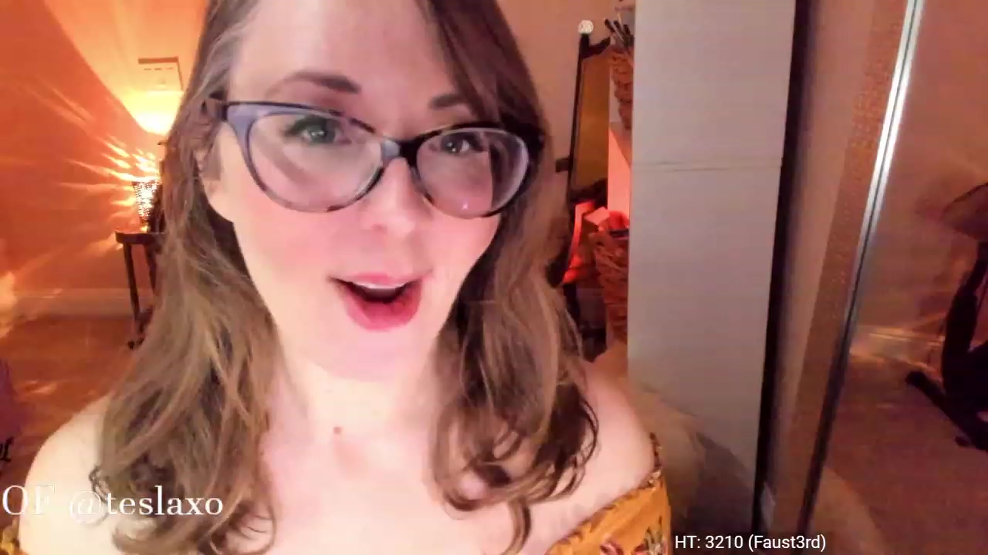 Gallery image thumbnail from Tesla's myfreecams stream on, 06/01/2023, 05:43 image 11 of 20
