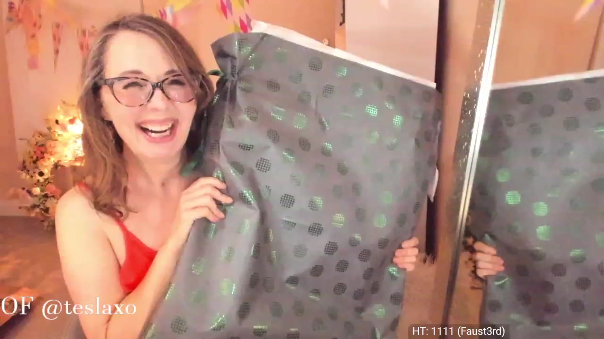 Gallery image thumbnail from Tesla's myfreecams stream on, 07/30/2023, 05:08 image 17 of 20