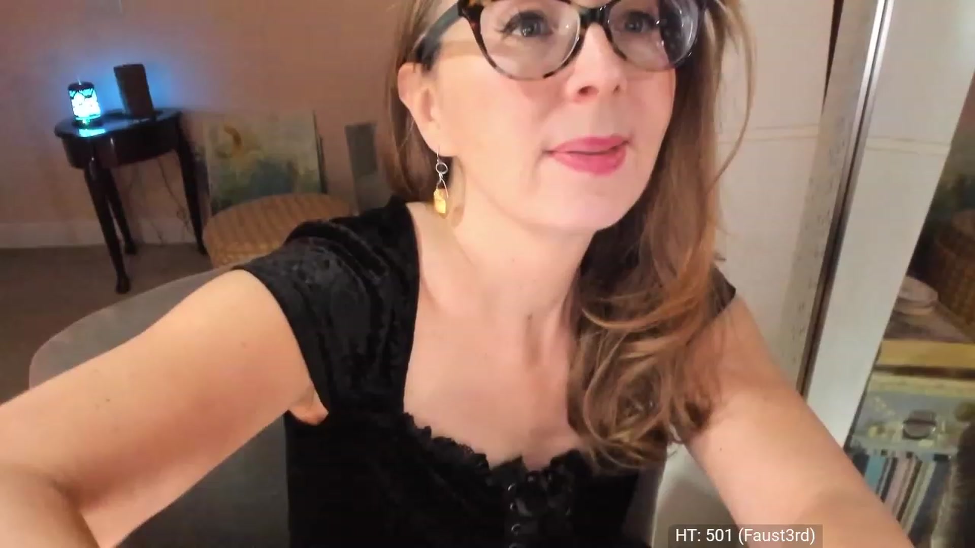 Gallery image thumbnail from Tesla's myfreecams stream on, 10/31/2023, 04:13 image 2 of 20