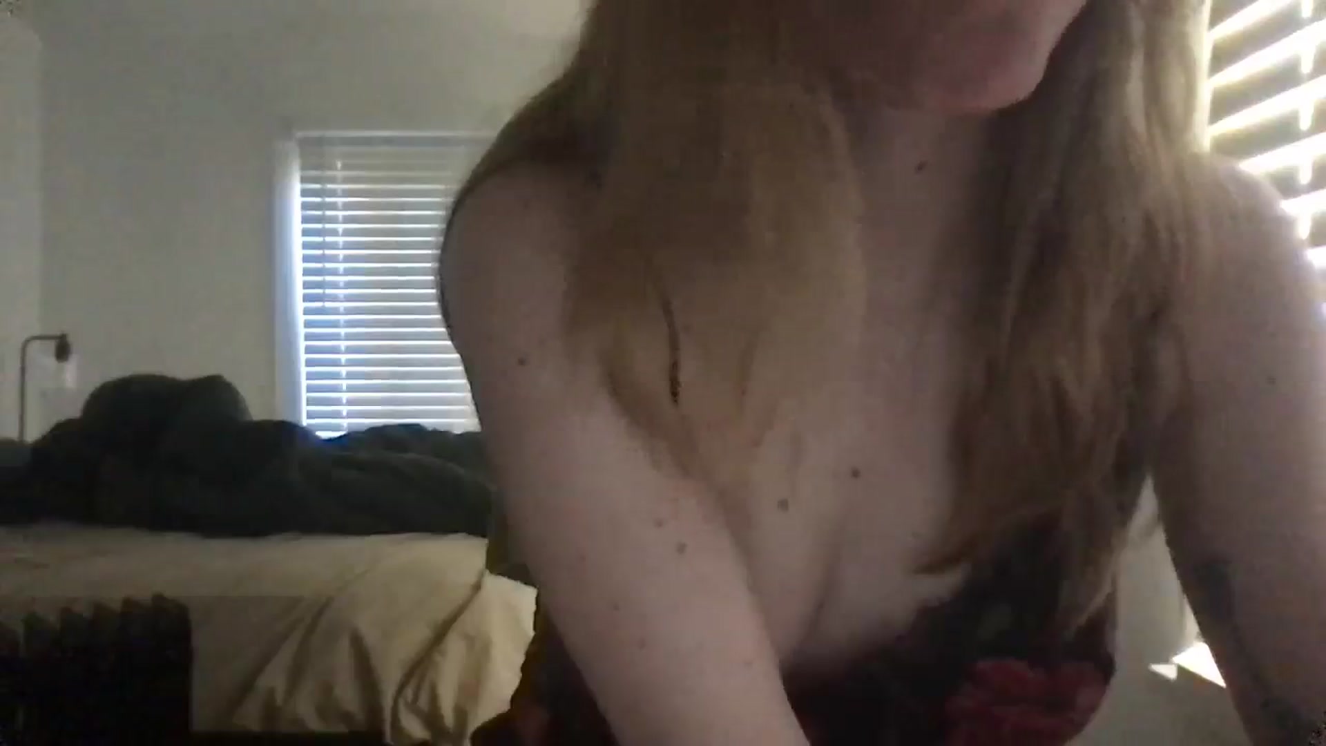 Gallery image thumbnail from TessEmme's myfreecams stream on, 01/28/2026, 18:13 image 18 of 20