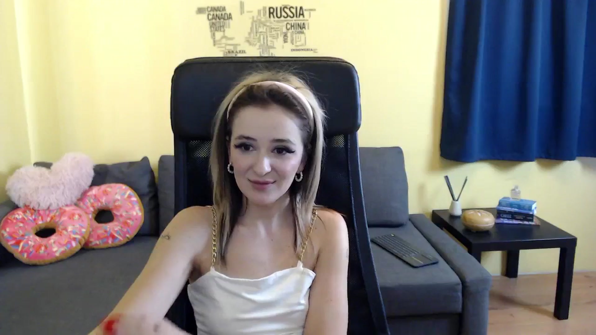 Gallery image thumbnail from TessaCroft's myfreecams stream on, 03/19/2024, 10:24 image 20 of 20