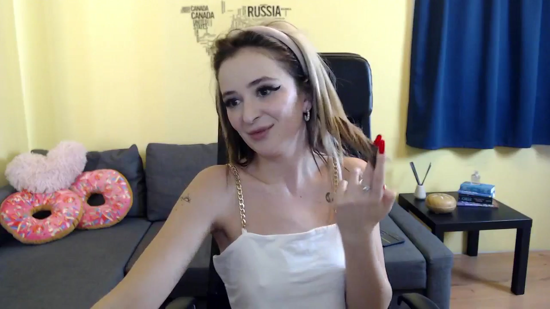 Gallery image thumbnail from TessaCroft's myfreecams stream on, 03/19/2024, 10:24 image 12 of 20