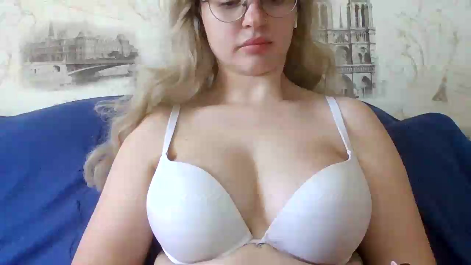 Gallery image thumbnail from TessaFox's myfreecams stream on, 06/19/2026, 11:00 image 9 of 20