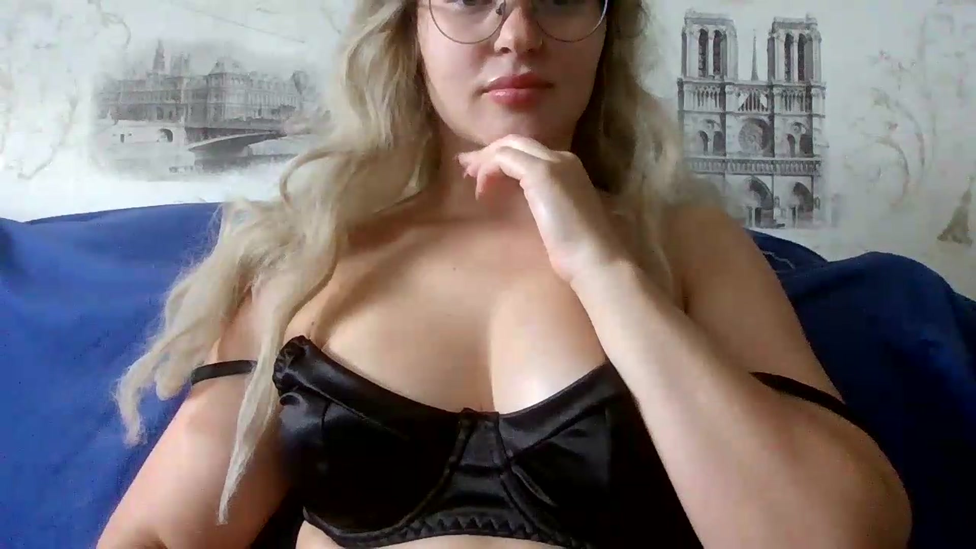Gallery image thumbnail from TessaFox's myfreecams stream on, 07/05/2026, 10:09 image 12 of 20