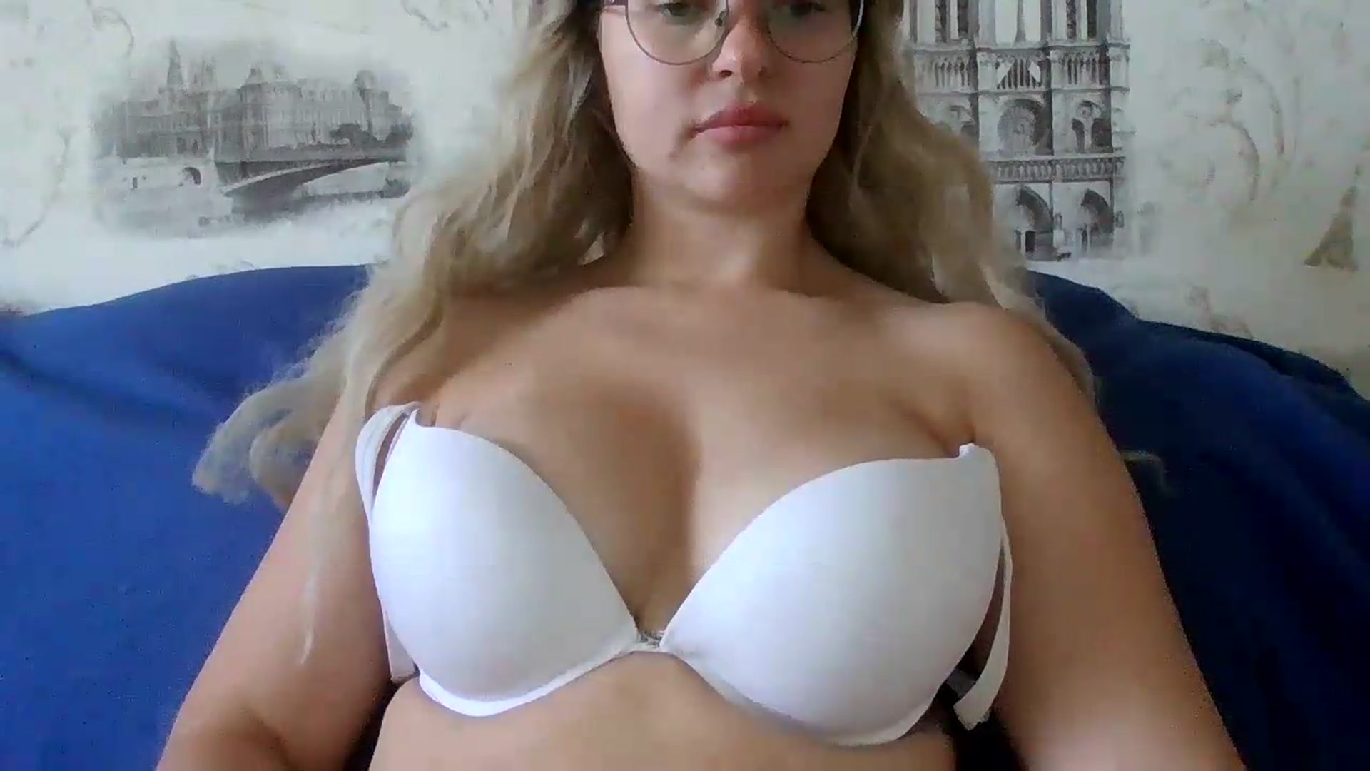 Gallery image thumbnail from TessaFox's myfreecams stream on, 07/06/2026, 08:35 image 11 of 20