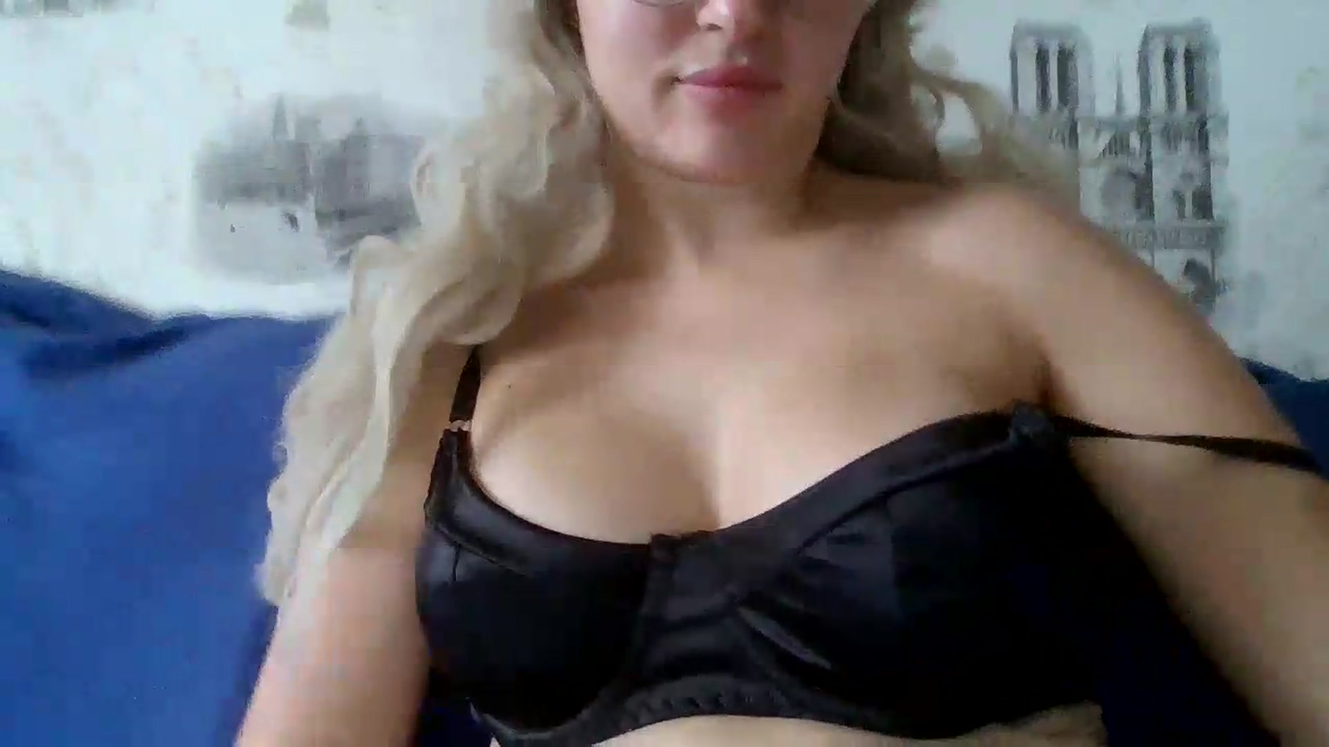 Gallery image thumbnail from TessaFox's myfreecams stream on, 08/05/2026, 13:39 image 4 of 20