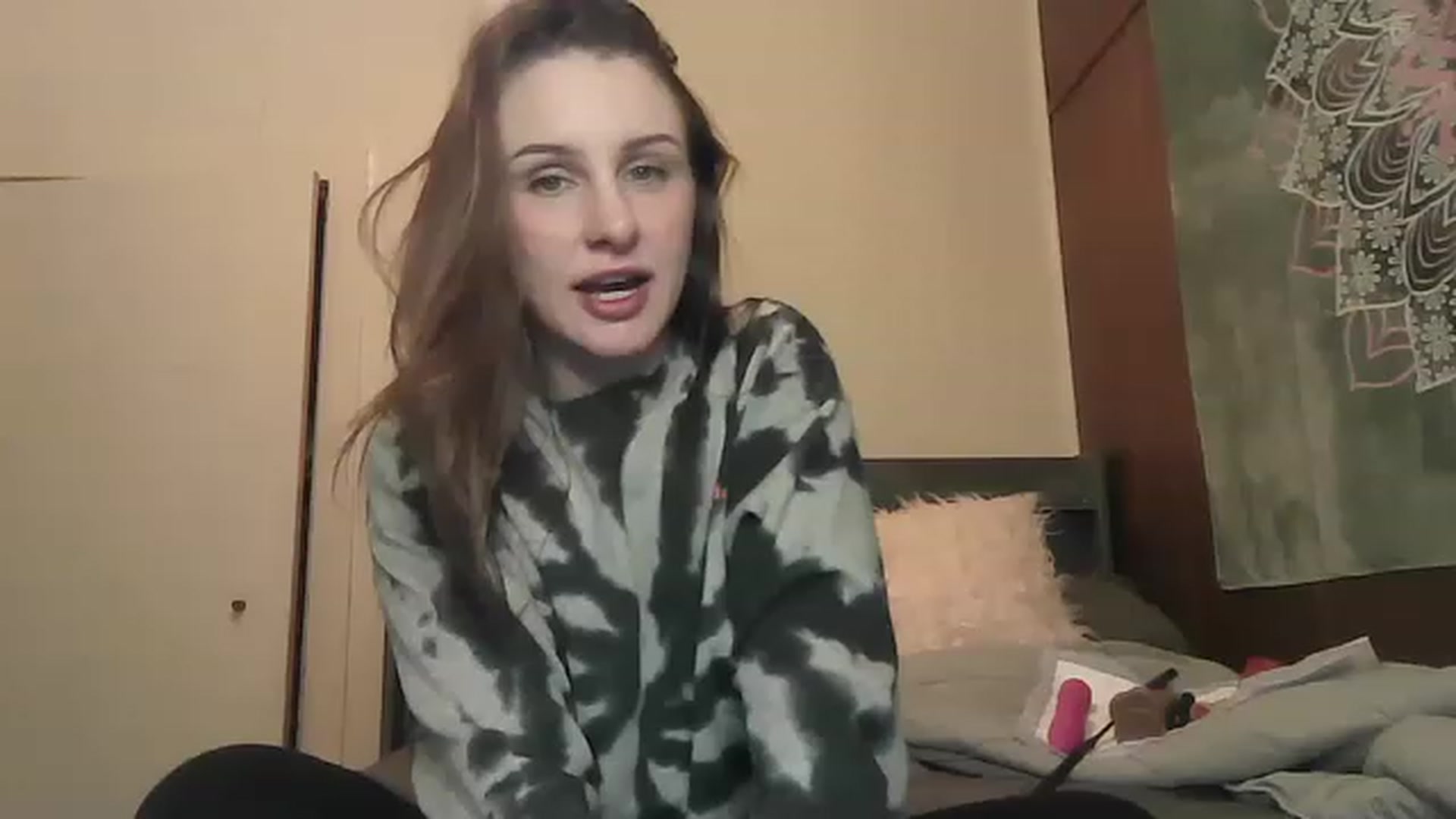 Gallery image thumbnail from TessaJaneXO's myfreecams stream on, 03/21/2023, 08:40 image 16 of 20
