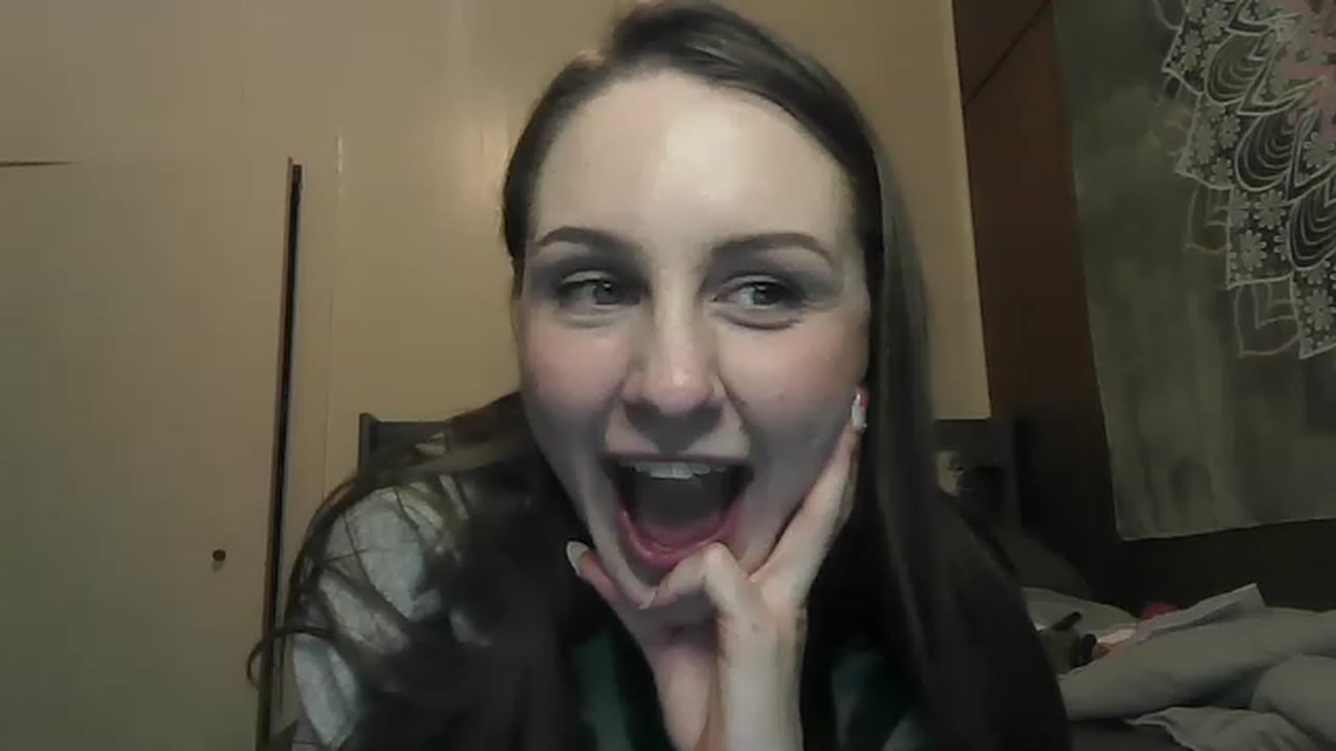 Gallery image thumbnail from TessaJaneXO's myfreecams stream on, 03/21/2023, 08:40 image 12 of 20