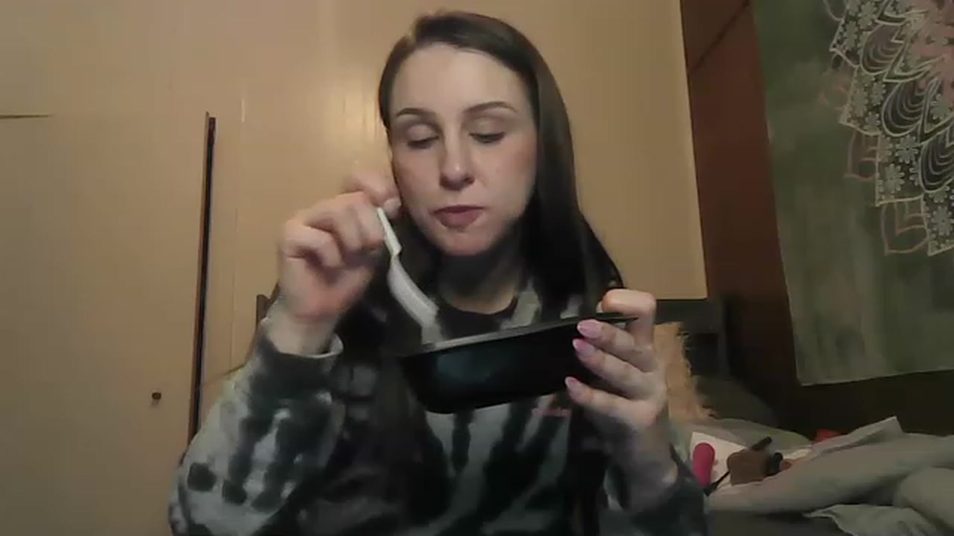 Gallery image thumbnail from TessaJaneXO's myfreecams stream on, 03/21/2023, 08:40 image 7 of 20