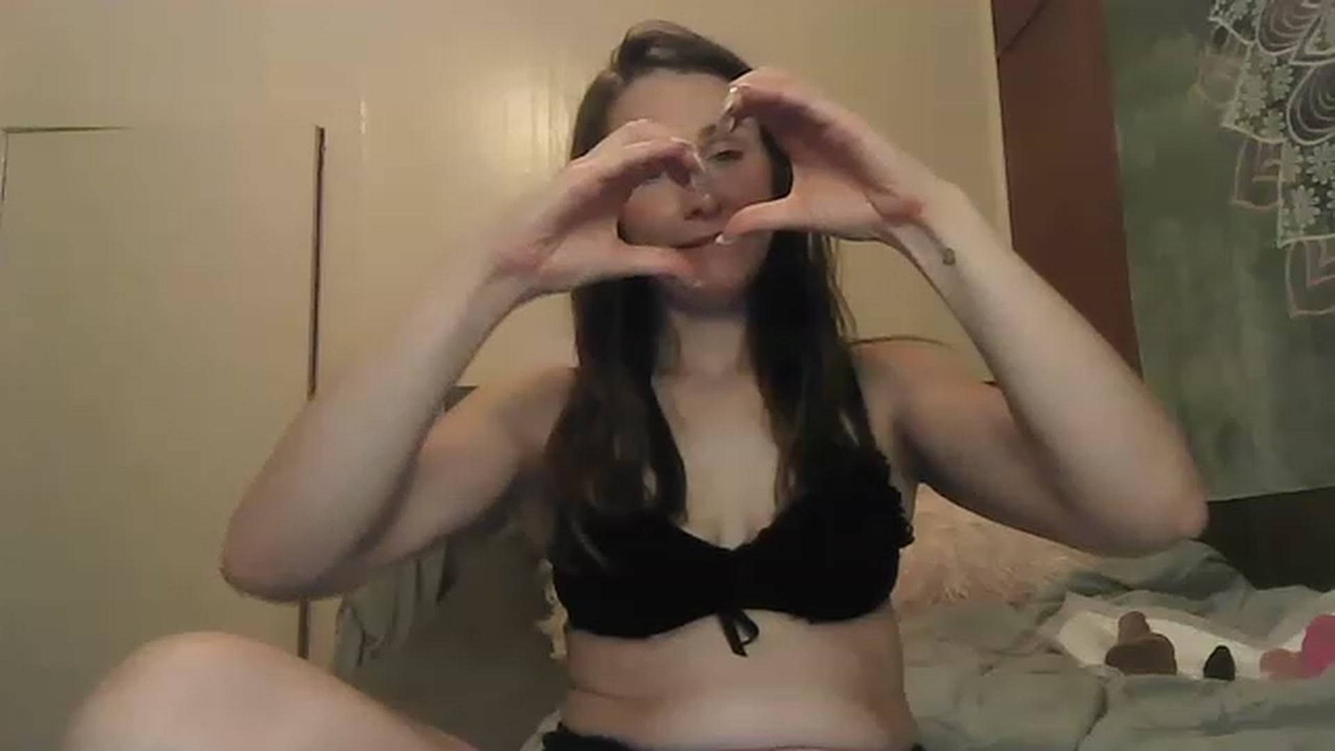Gallery image thumbnail from TessaJaneXO's myfreecams stream on, 04/25/2023, 08:11 image 13 of 20