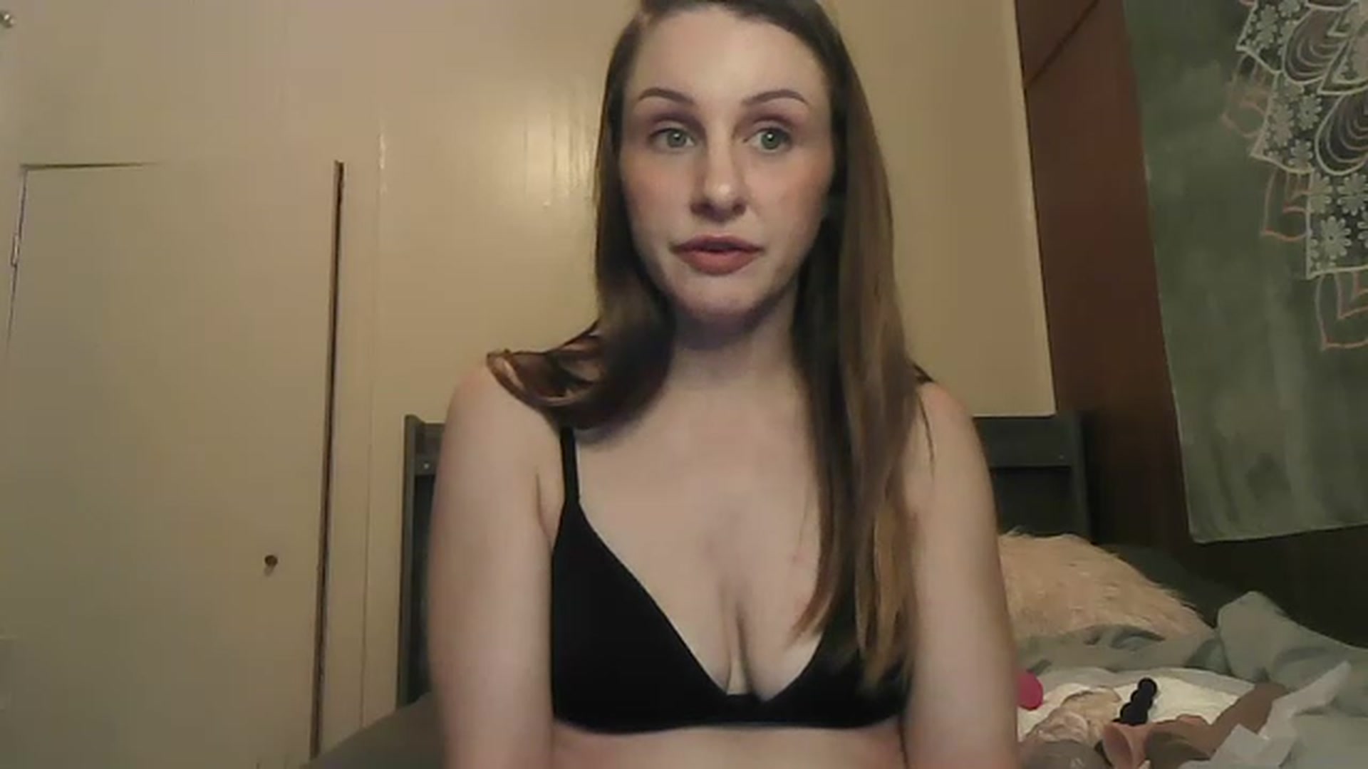 Gallery image thumbnail from TessaJaneXO's myfreecams stream on, 05/02/2023, 08:58 image 18 of 20