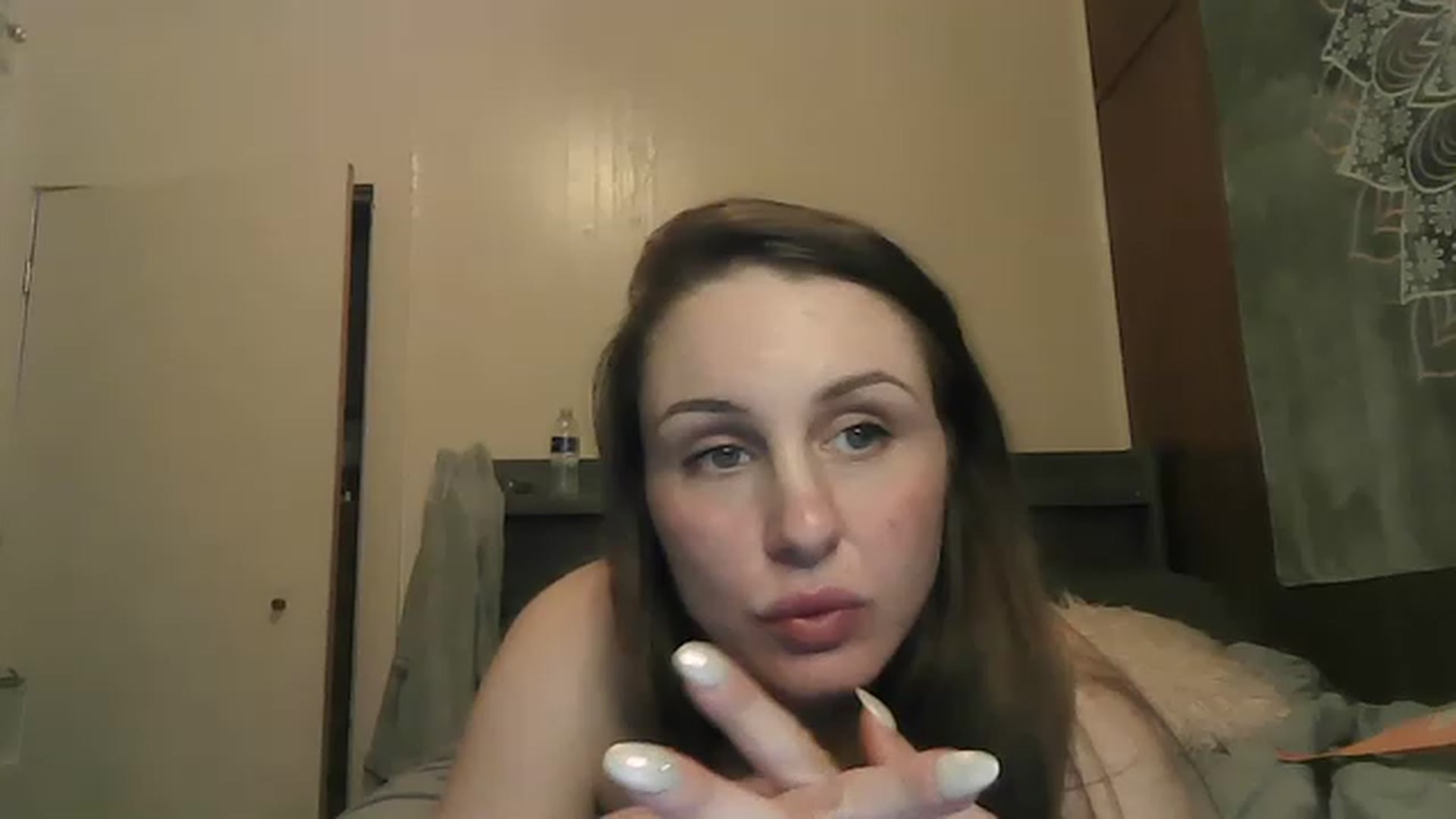 Gallery image thumbnail from TessaJaneXO's myfreecams stream on, 05/08/2023, 08:11 image 13 of 20