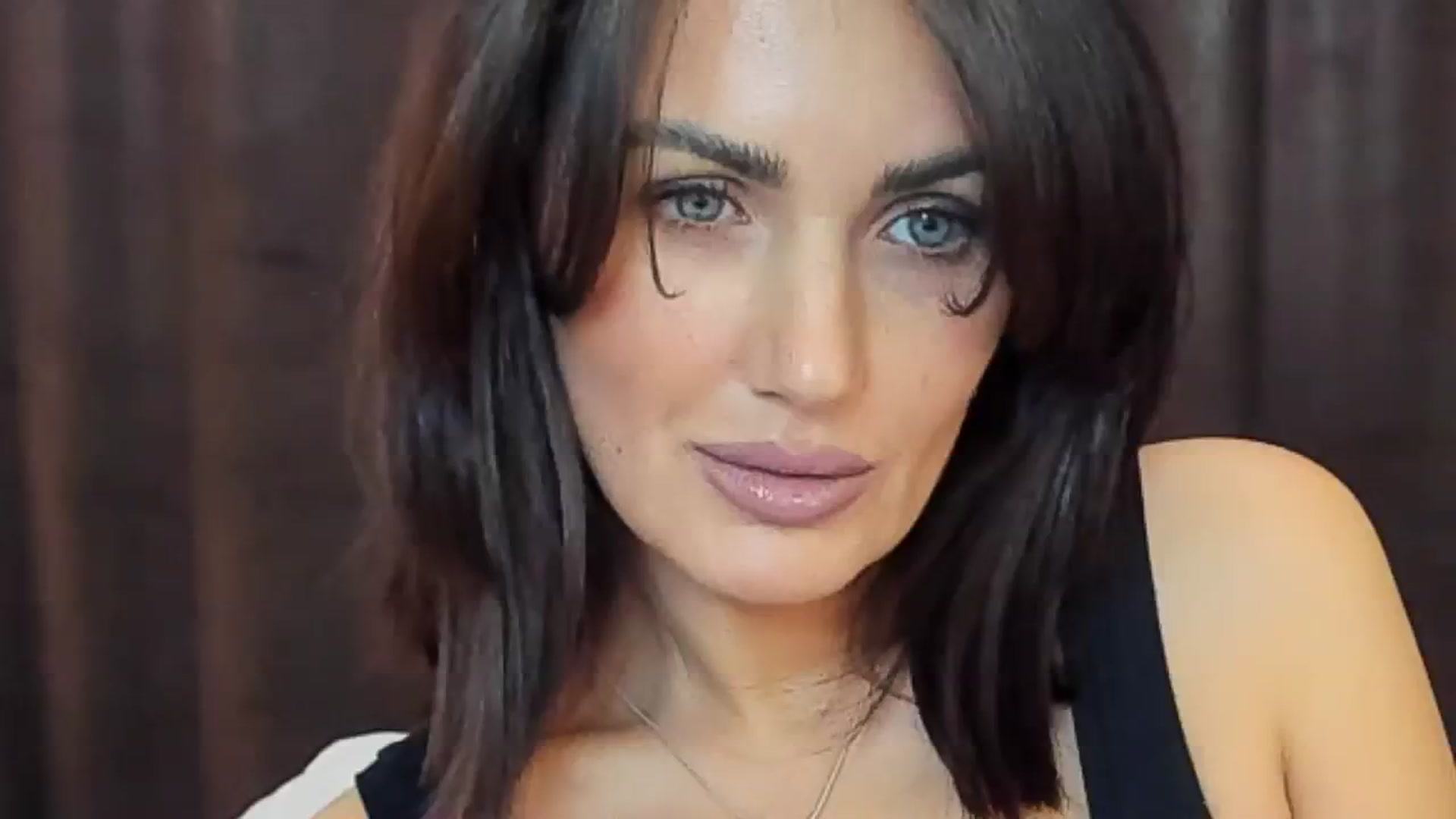 Gallery image thumbnail from TessaXXXPosh's myfreecams stream on, 10/20/2024, 11:16 image 11 of 20