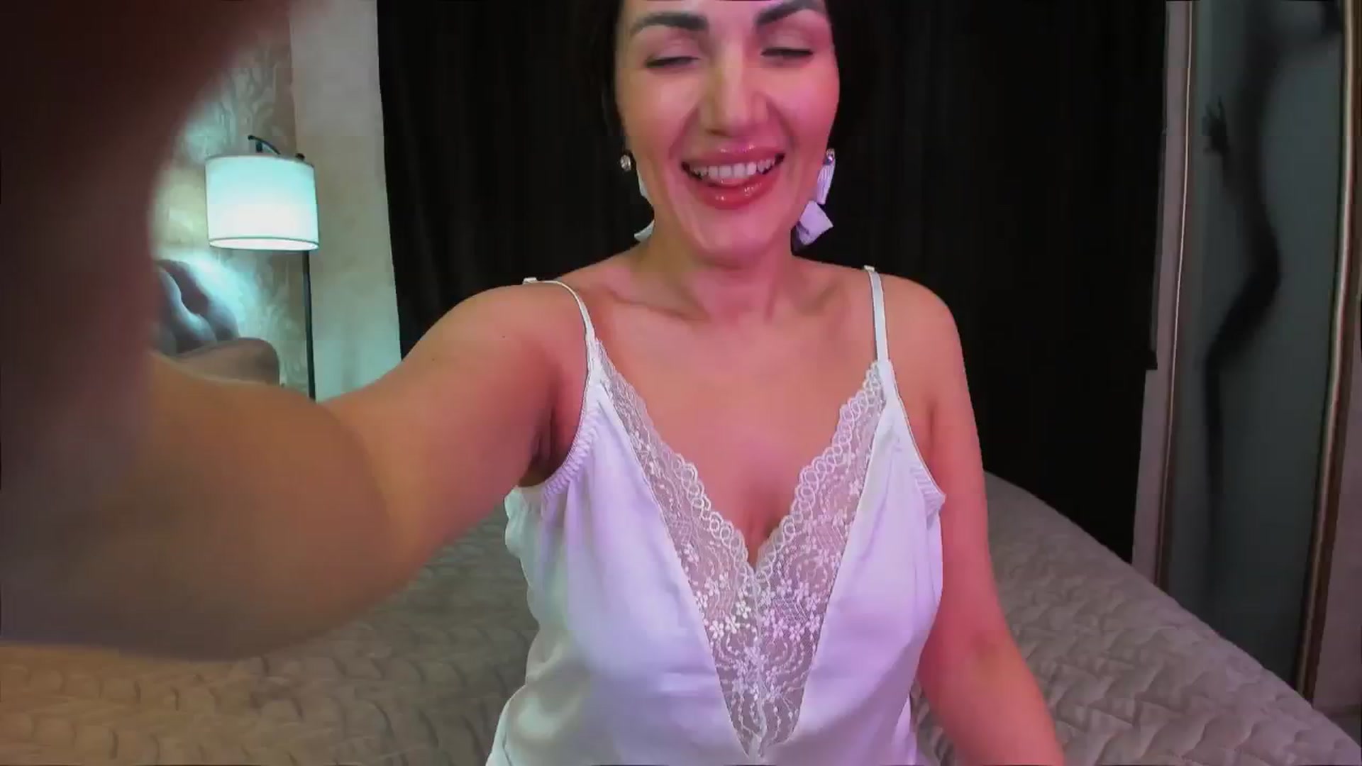 Gallery image thumbnail from TessaXXXPosh's myfreecams stream on, 04/24/2026, 10:14 image 16 of 20