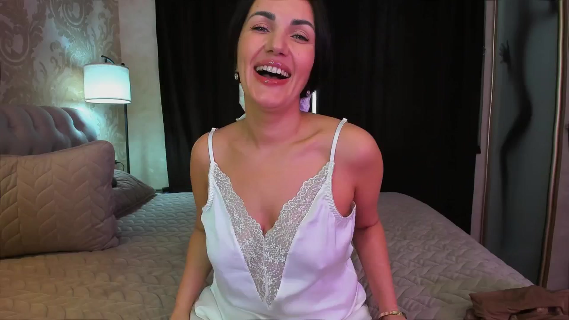 Gallery image thumbnail from TessaXXXPosh's myfreecams stream on, 04/24/2026, 10:14 image 17 of 20