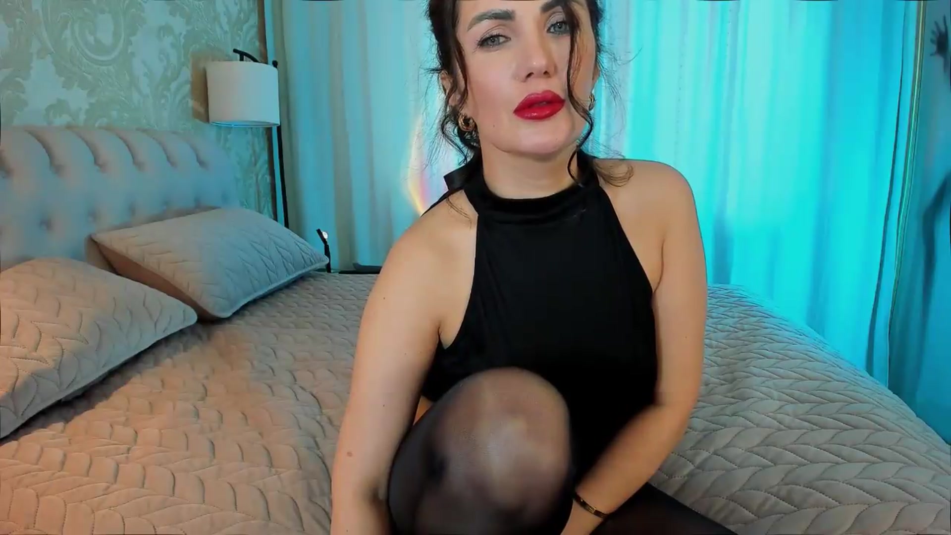 Gallery image thumbnail from TessaXXXPosh's myfreecams stream on, 05/16/2026, 09:34 image 13 of 20