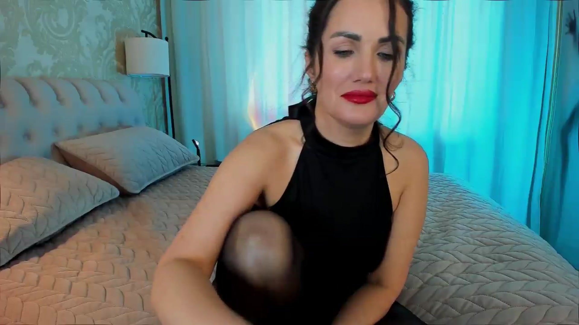 Gallery image thumbnail from TessaXXXPosh's myfreecams stream on, 05/16/2026, 09:34 image 16 of 20