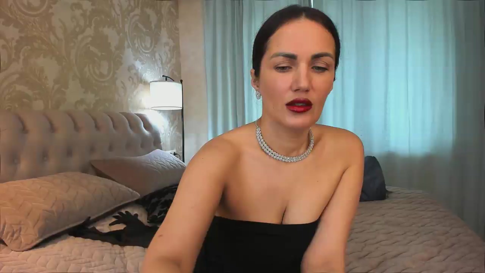 Gallery image thumbnail from TessaXXXPosh's myfreecams stream on, 05/24/2026, 08:33 image 11 of 20
