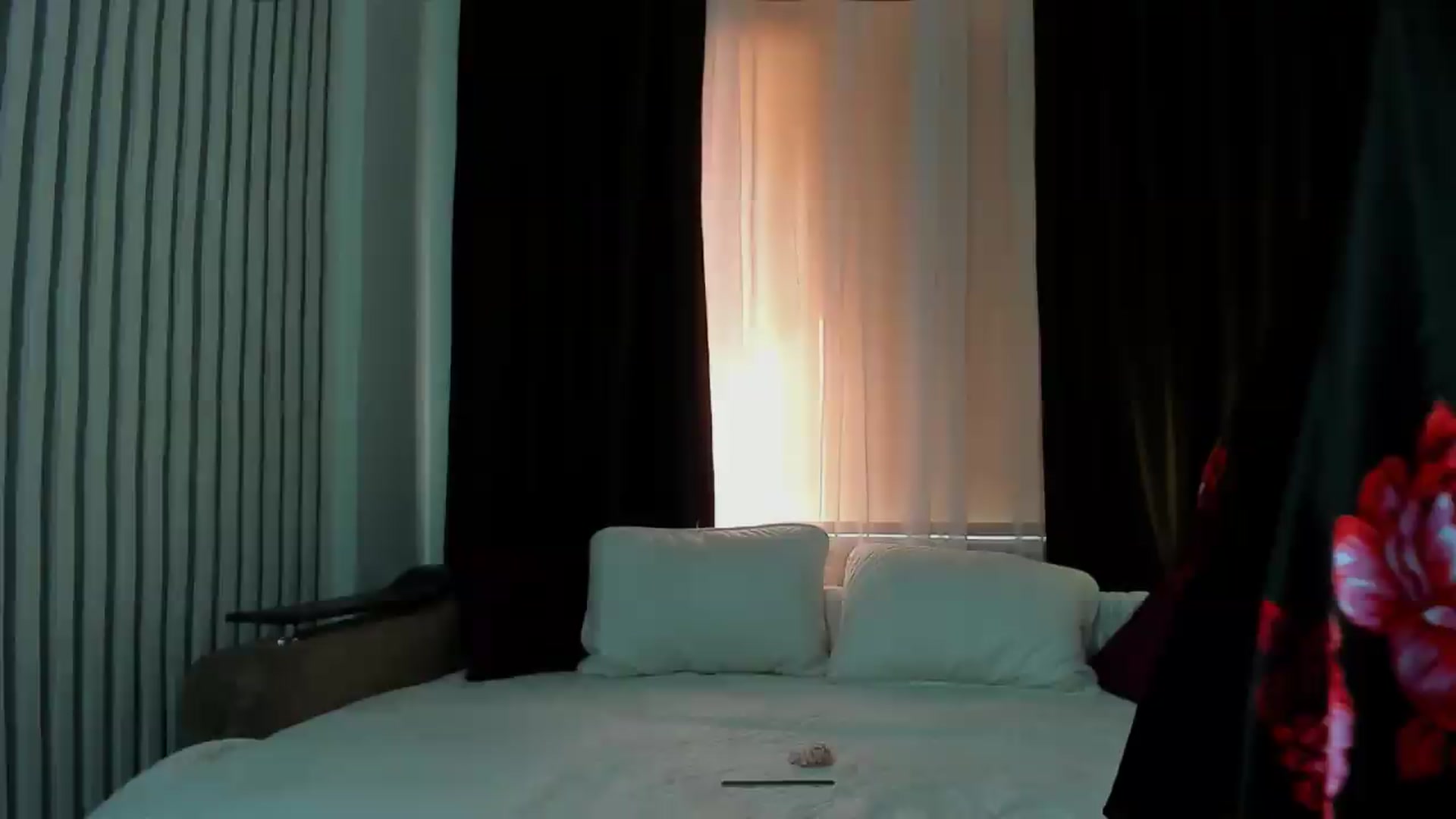 Gallery image thumbnail from TessaXXXPosh's myfreecams stream on, 06/19/2026, 07:12 image 5 of 20