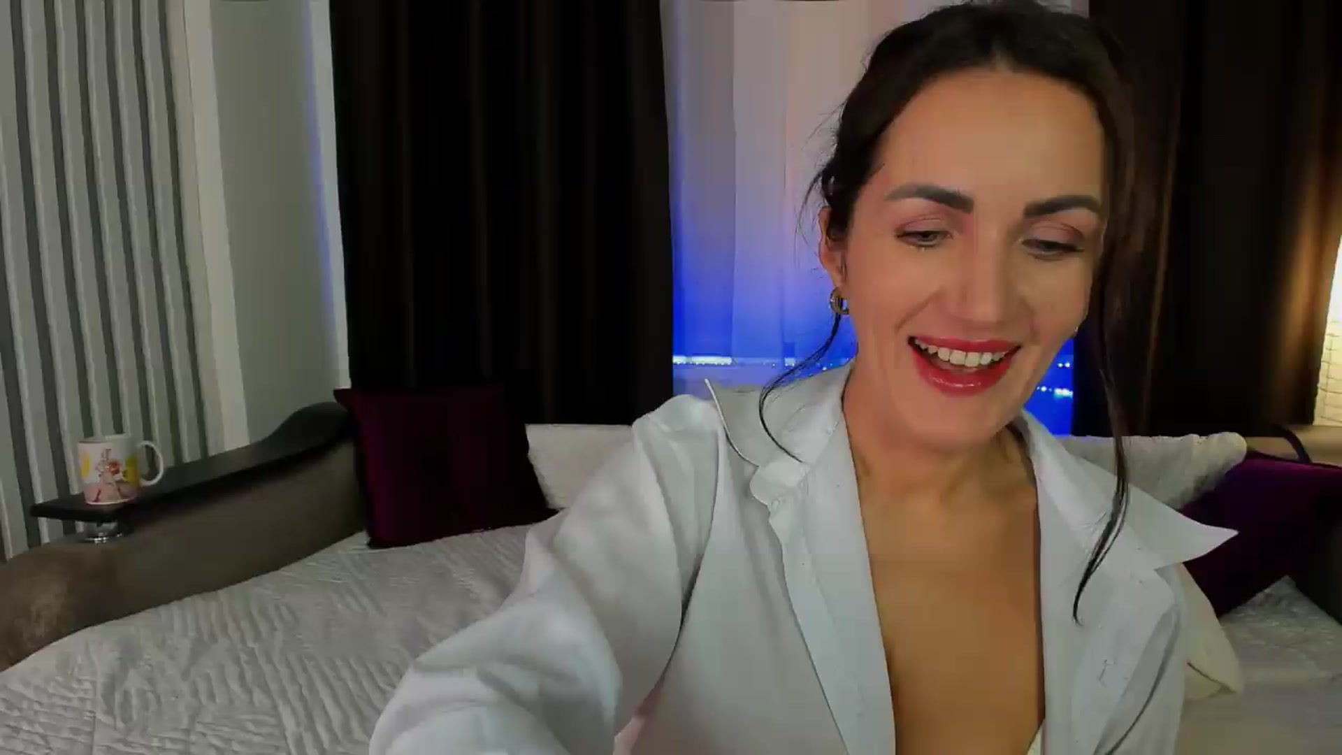 Gallery image thumbnail from TessaXXXPosh's myfreecams stream on, 07/10/2026, 09:55 image 16 of 20