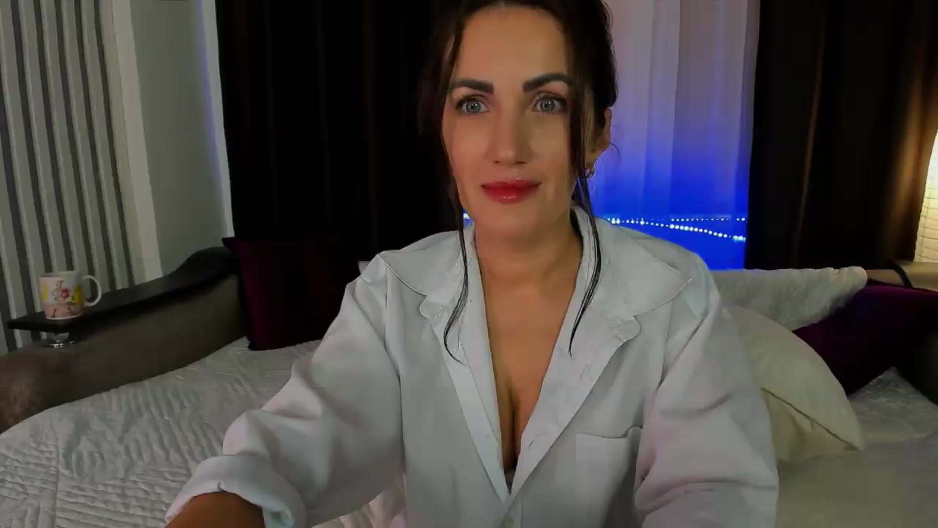 Gallery image thumbnail from TessaXXXPosh's myfreecams stream on, 07/10/2026, 10:29 image 7 of 20