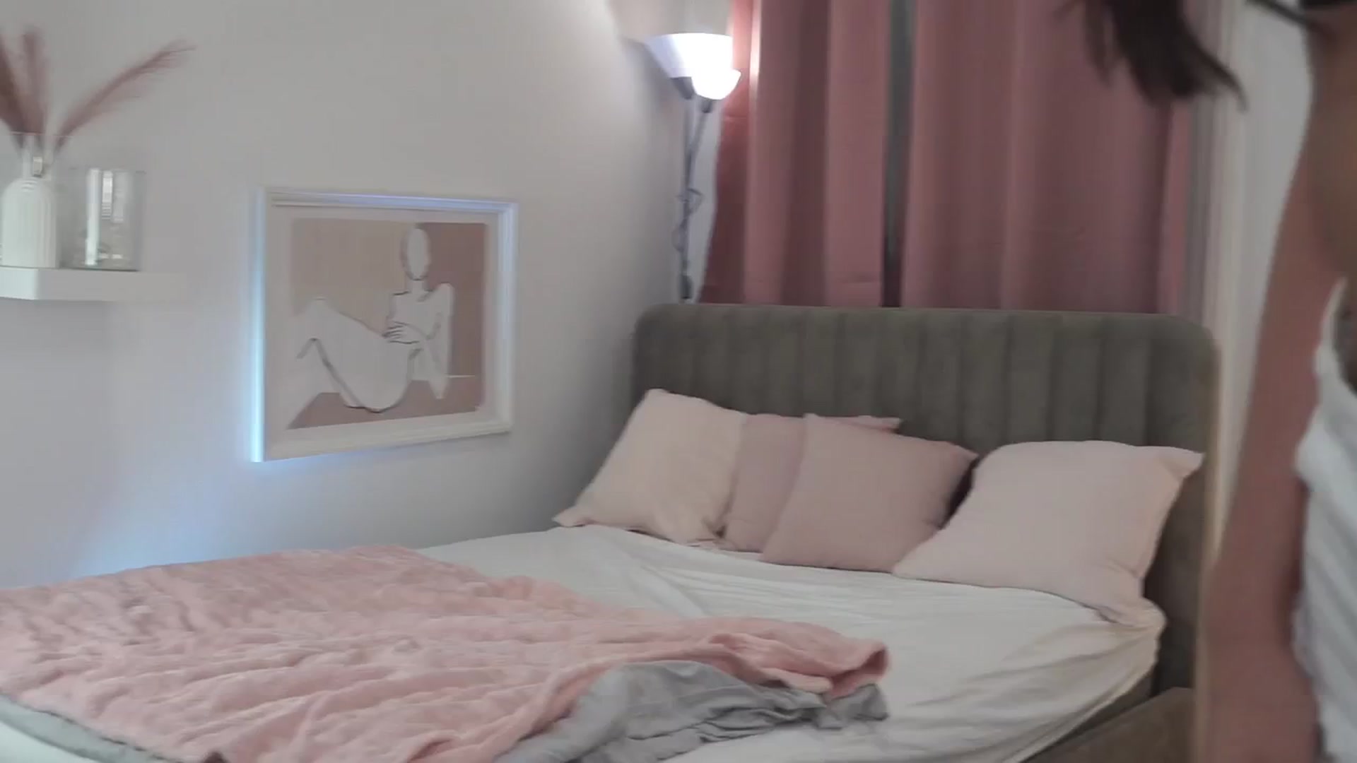 Gallery image thumbnail from Tessa_Quin's myfreecams stream on, 12/11/2025, 19:22 image 6 of 20
