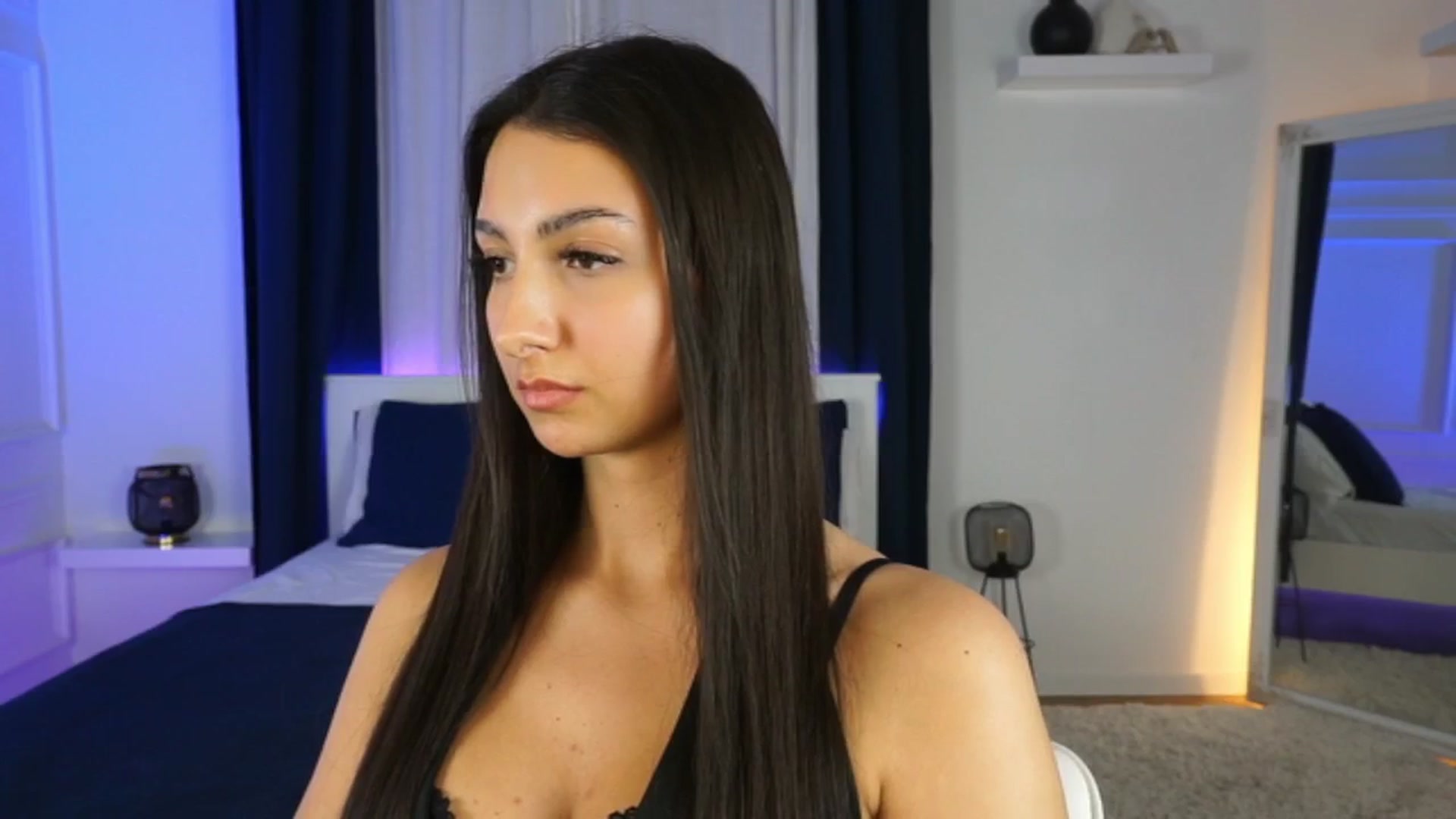 Gallery image thumbnail from Tessa_Quin's myfreecams stream on, 01/16/2026, 19:21 image 7 of 20