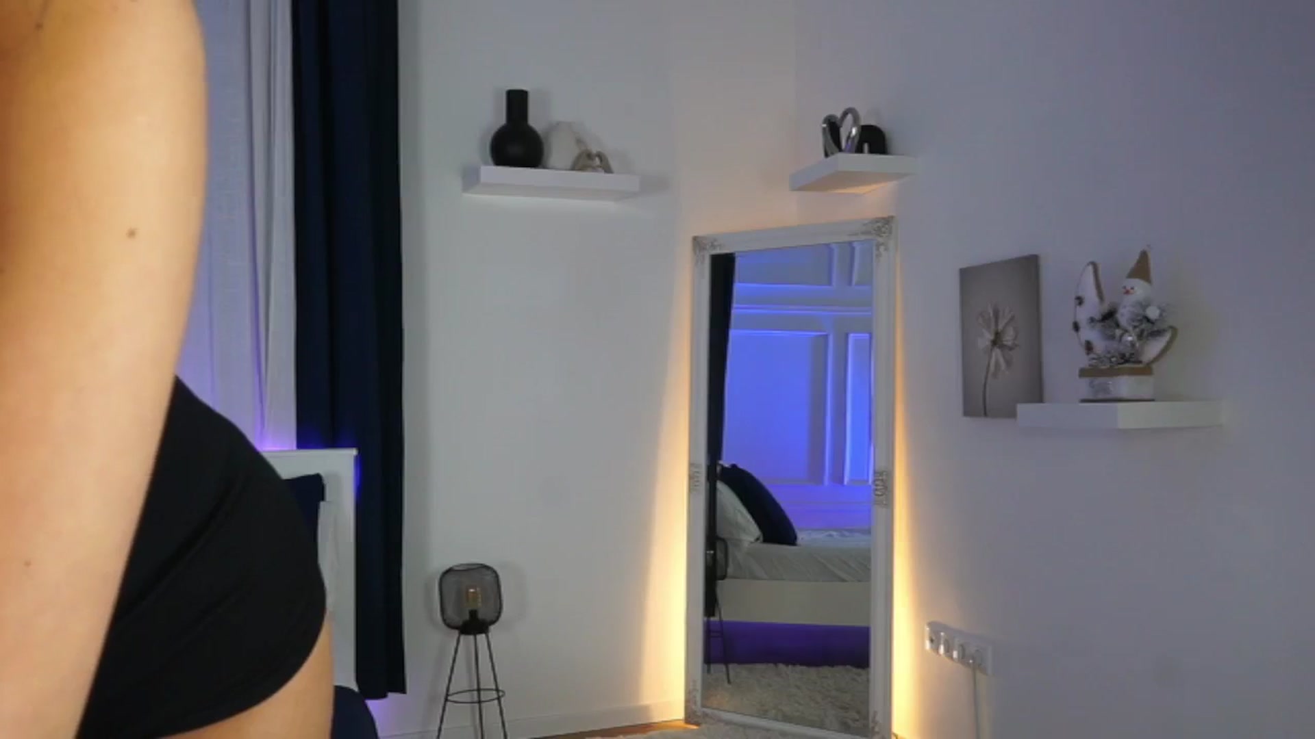 Gallery image thumbnail from Tessa_Quin's myfreecams stream on, 01/16/2026, 19:21 image 20 of 20