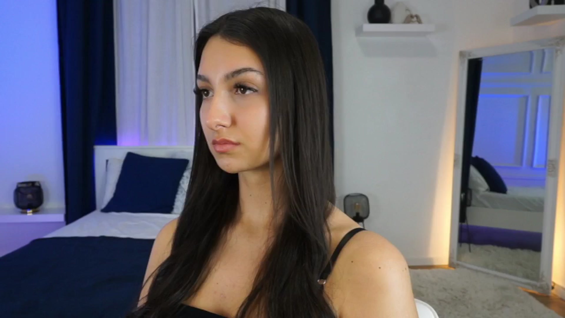 Gallery image thumbnail from Tessa_Quin's myfreecams stream on, 01/17/2026, 15:47 image 5 of 20