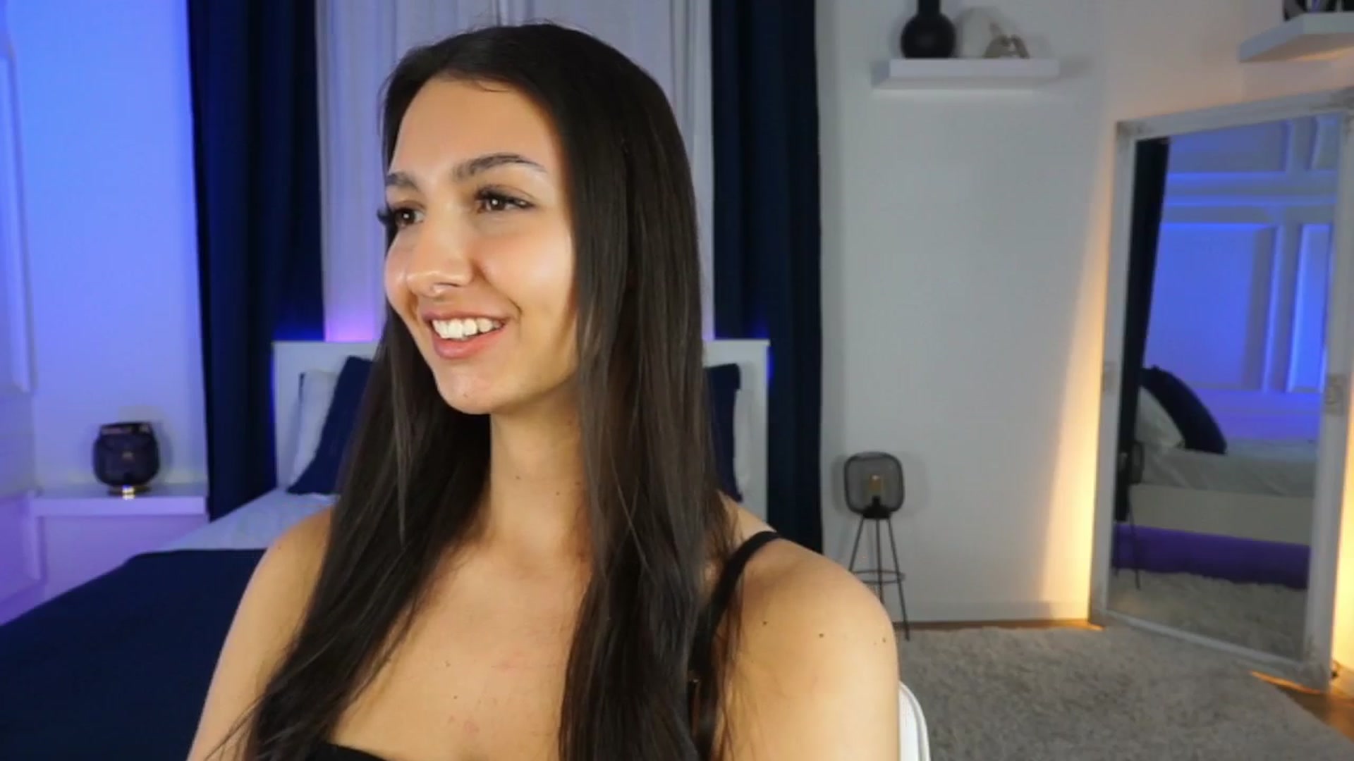 Gallery image thumbnail from Tessa_Quin's myfreecams stream on, 01/17/2026, 18:02 image 7 of 20