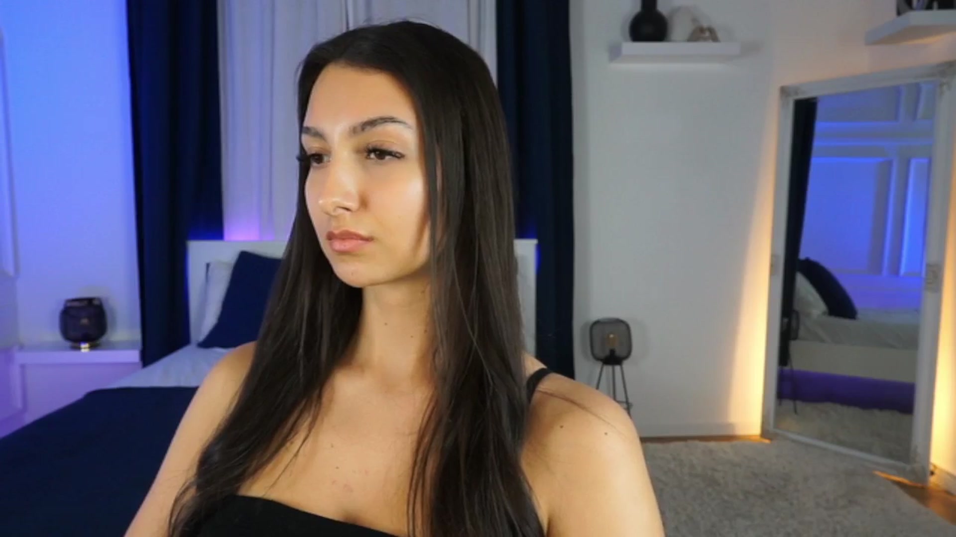 Gallery image thumbnail from Tessa_Quin's myfreecams stream on, 01/17/2026, 18:02 image 5 of 20